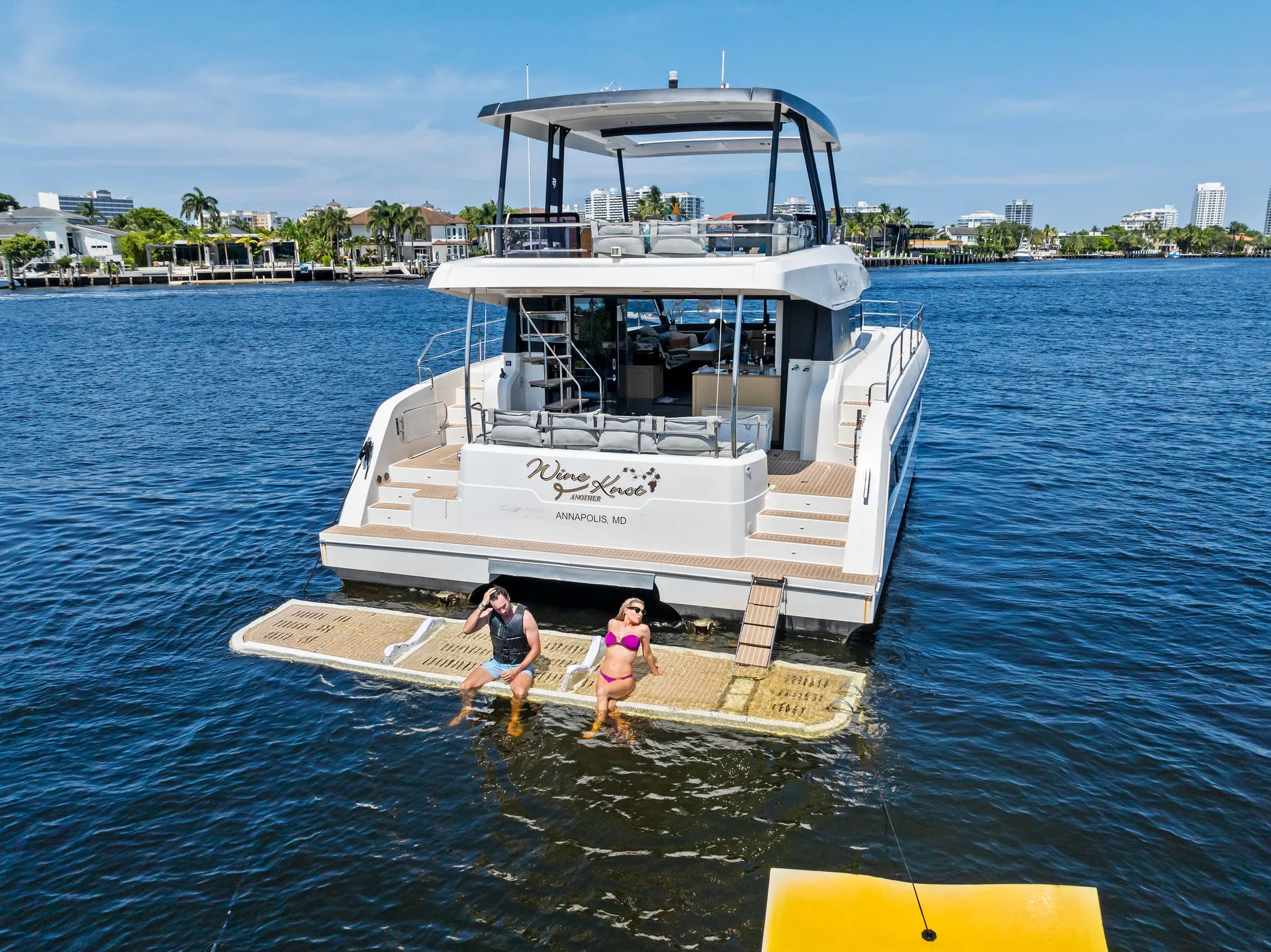 **SUMMER RATES* Luxury Power Catamaran FUEL, CAPTAIN AND STEW INCLUDED