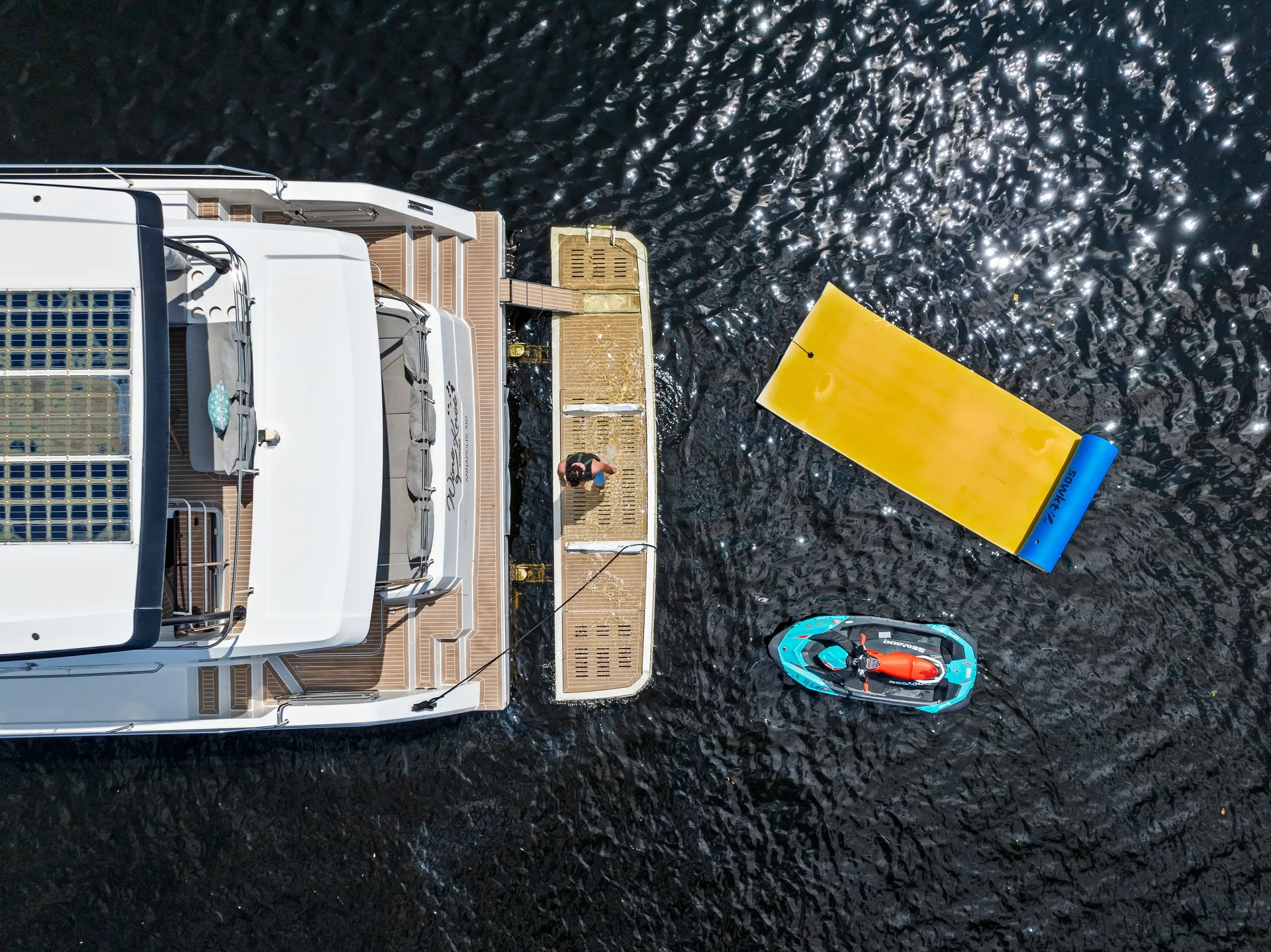 **SUMMER RATES* Luxury Power Catamaran FUEL, CAPTAIN AND STEW INCLUDED