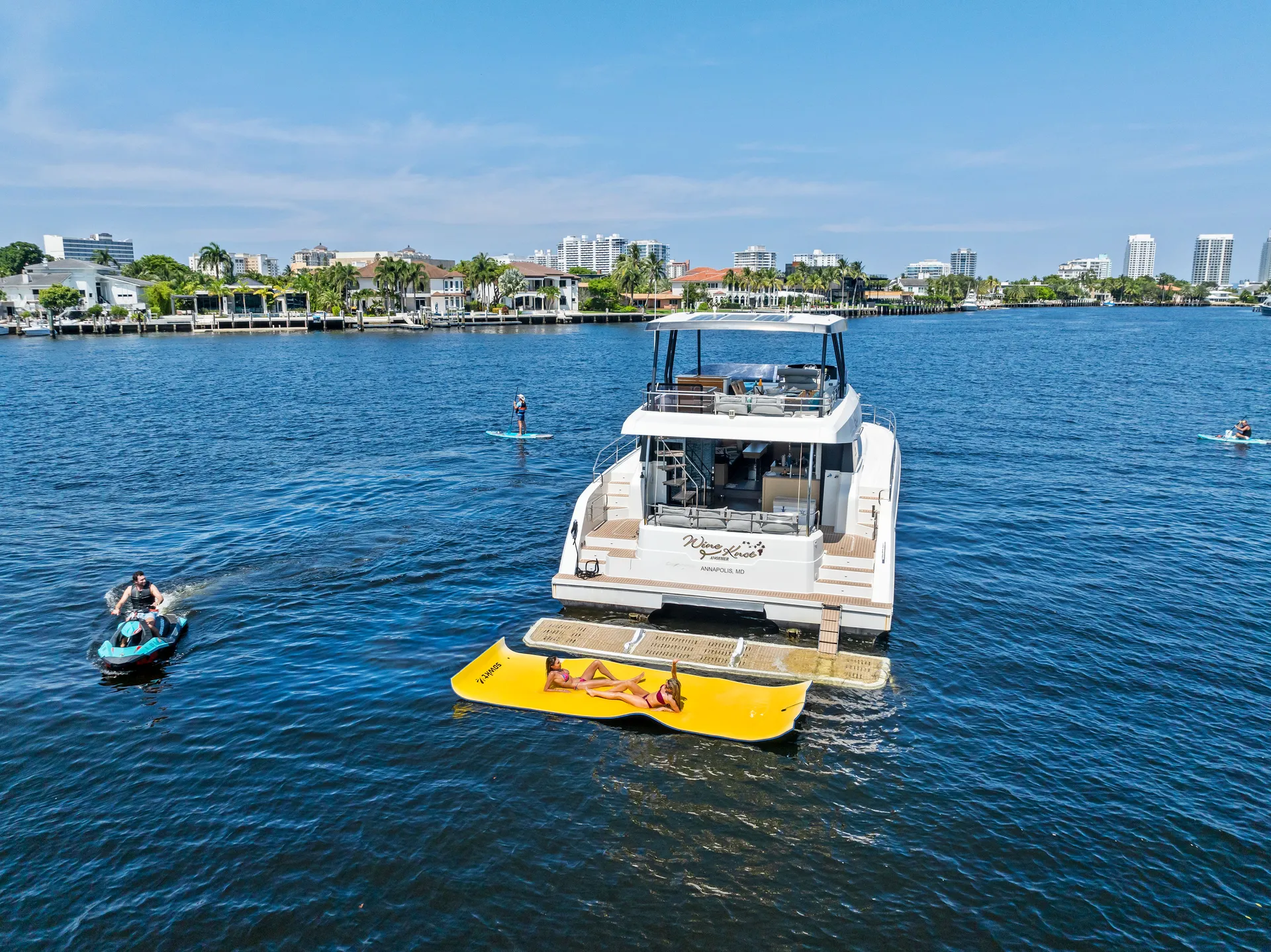 **SUMMER RATES* Luxury Power Catamaran FUEL, CAPTAIN AND STEW INCLUDED