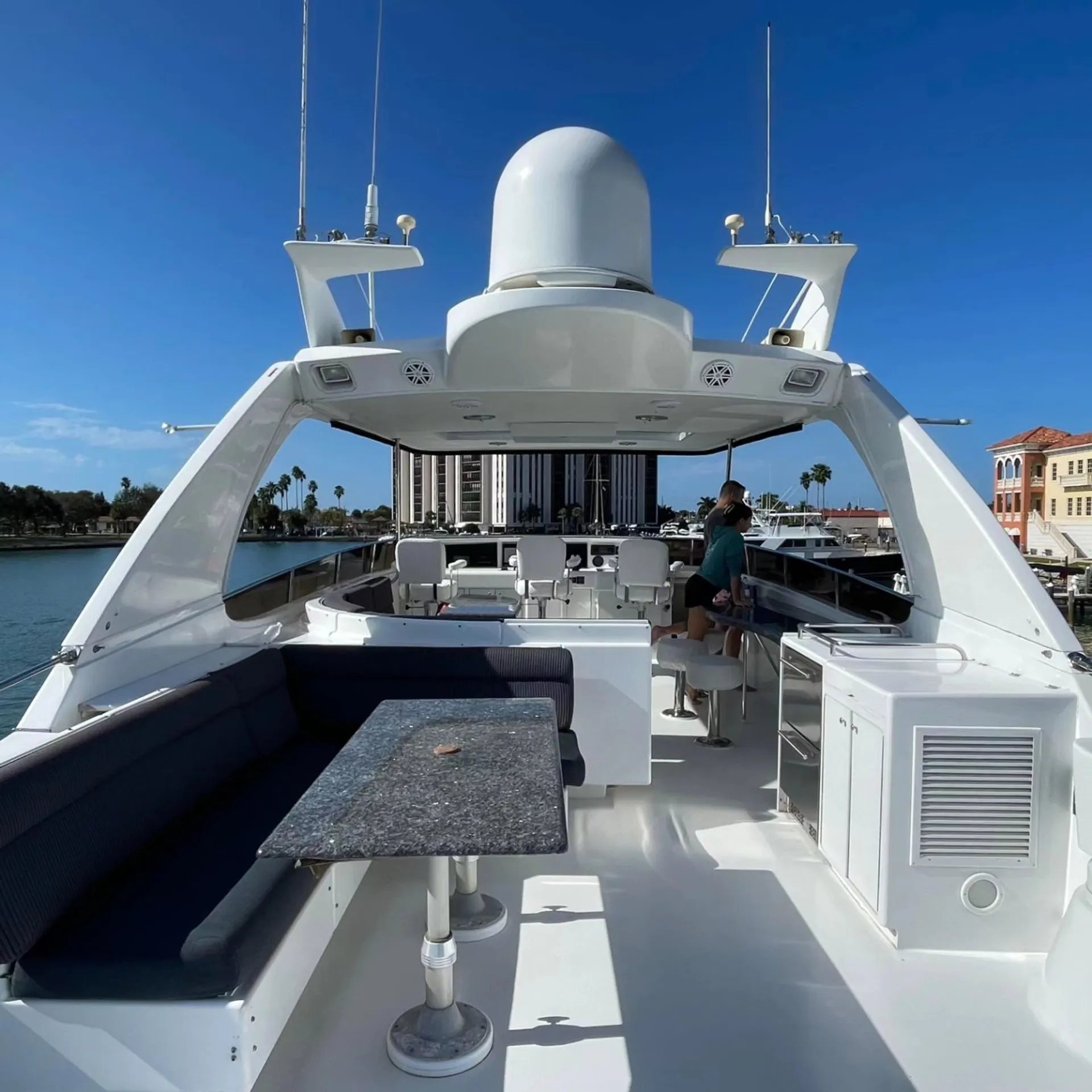 80' Ultra Luxury Mega-Yacht (Lazzara Skylounge) w/ Water Toys - 13 pax