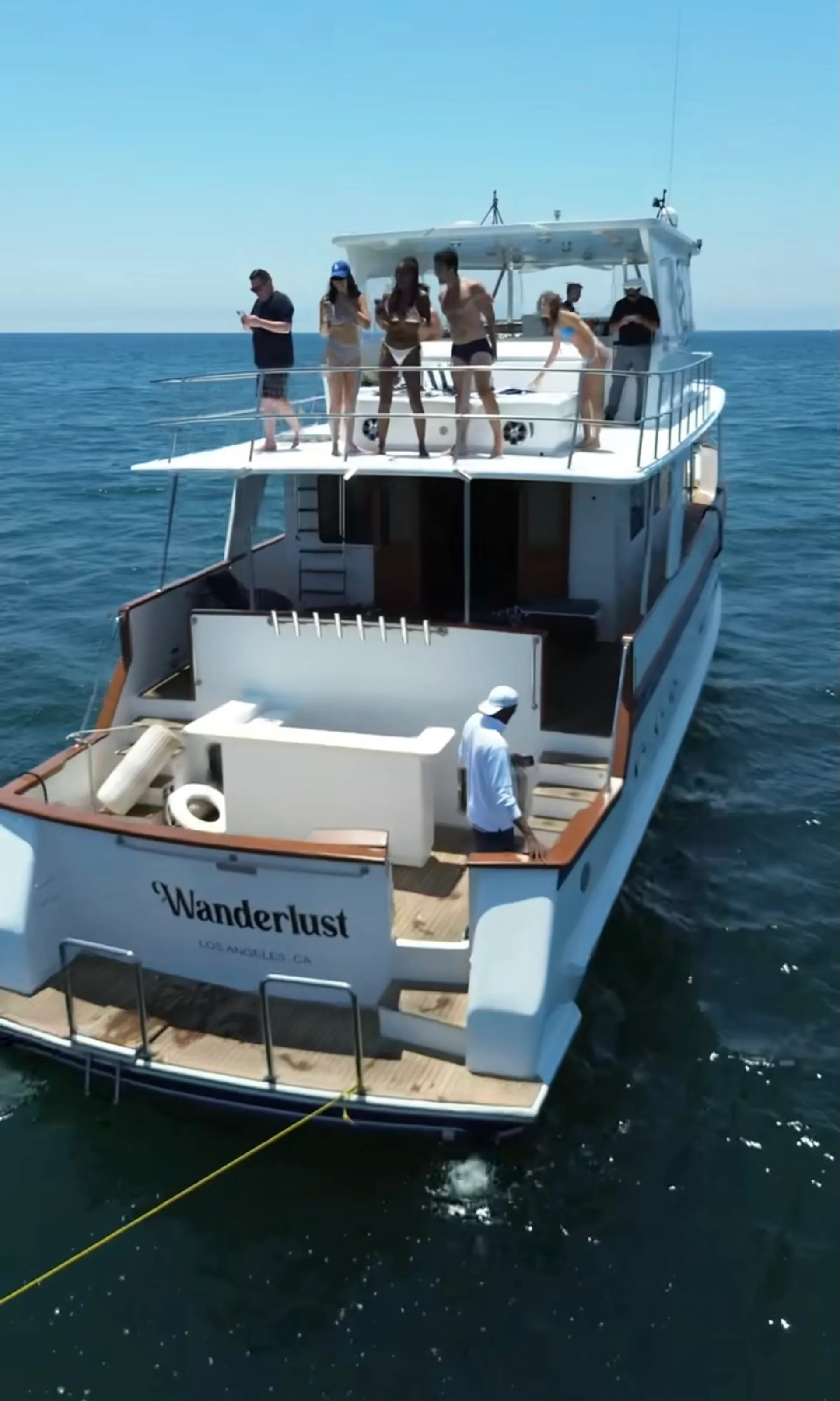 2015 70 ft defevor yacht lots of toys out door bar 