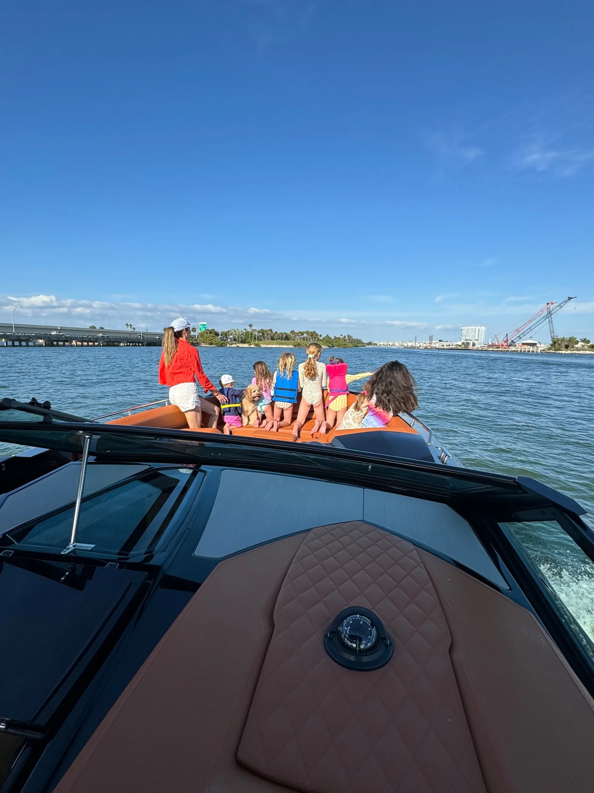 CRUISERS YACHTS 338 SOUTH BEACH EDITION in Tampa, FL — photo 3