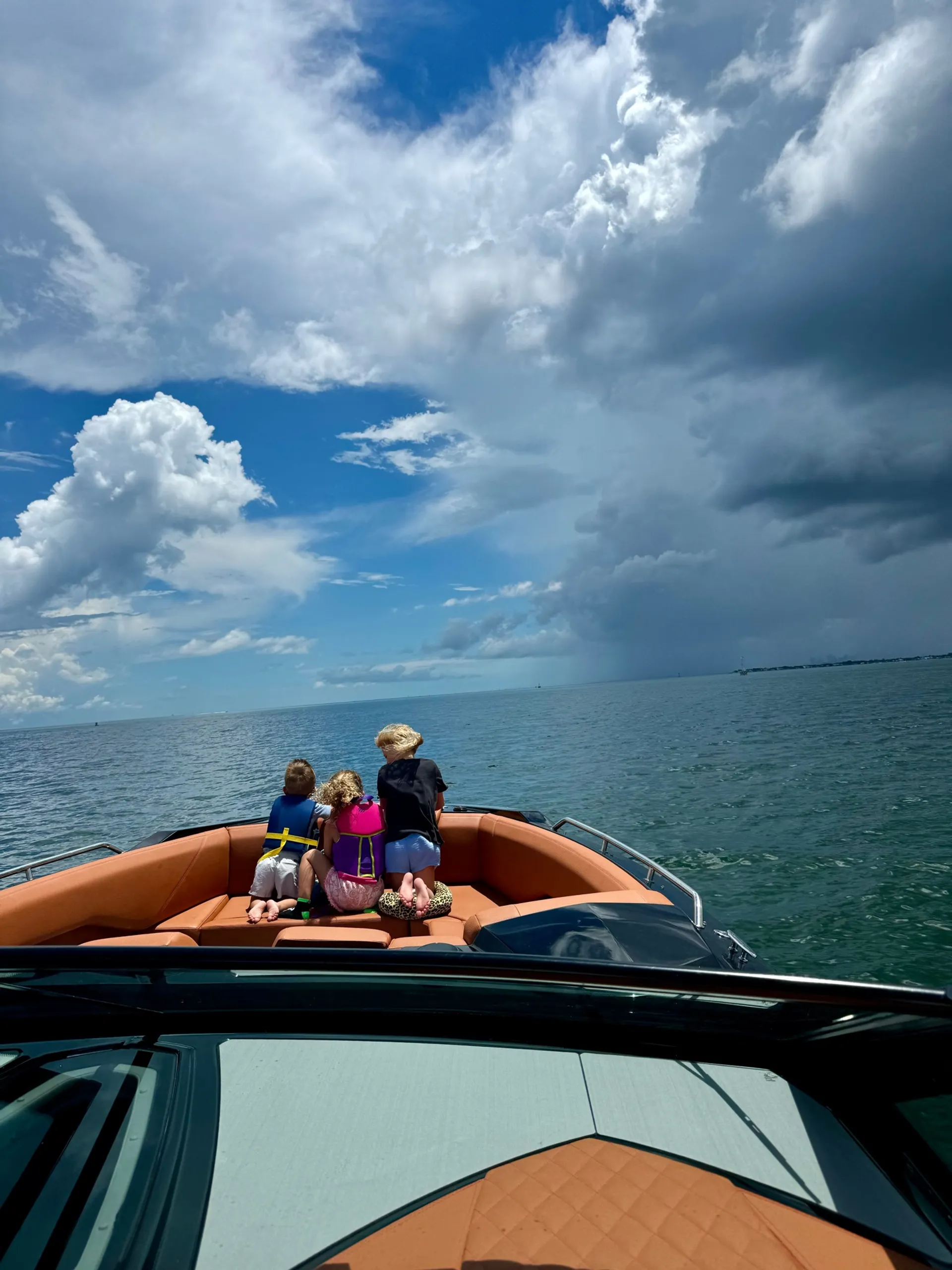 CRUISERS YACHTS 338 SOUTH BEACH EDITION in Tampa, FL — photo 4