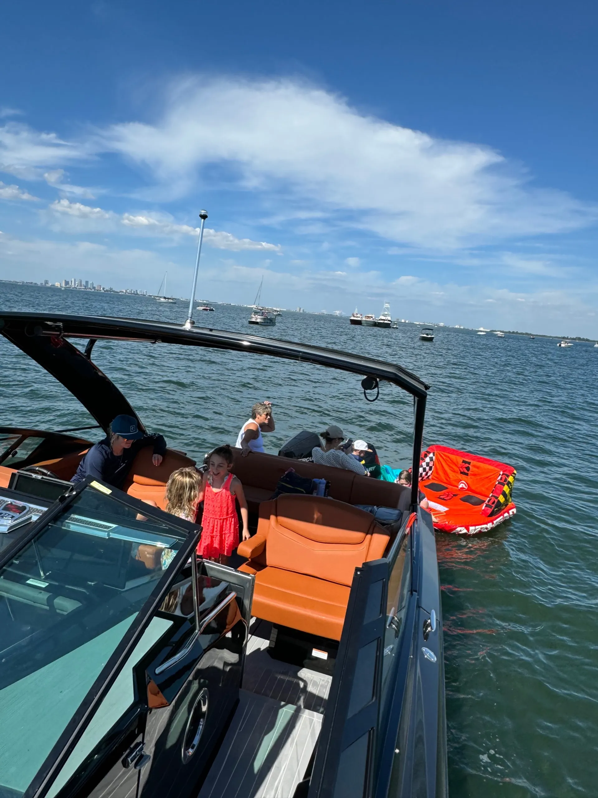 CRUISERS YACHTS 338 SOUTH BEACH EDITION in Tampa, FL — photo 10