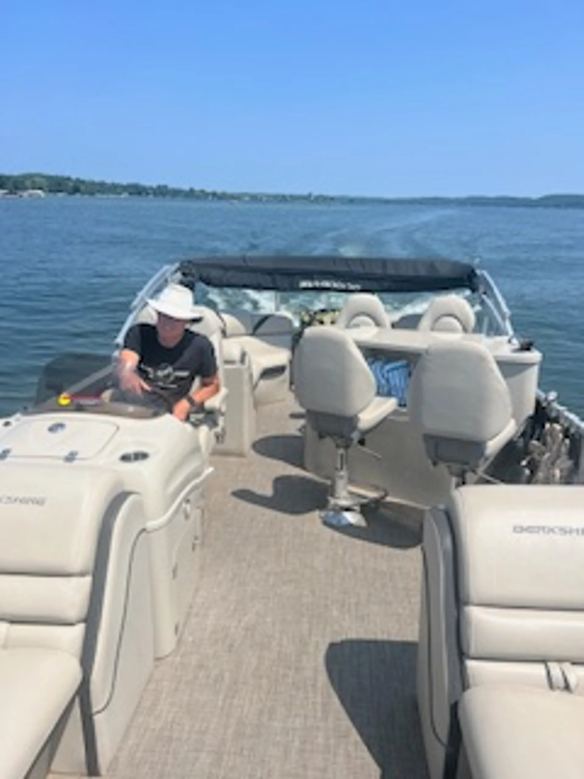 BERKSHIRE PONTOONS 25 SPORT SLX 25S 3.0 PLUS in Cedar, MI — photo 2