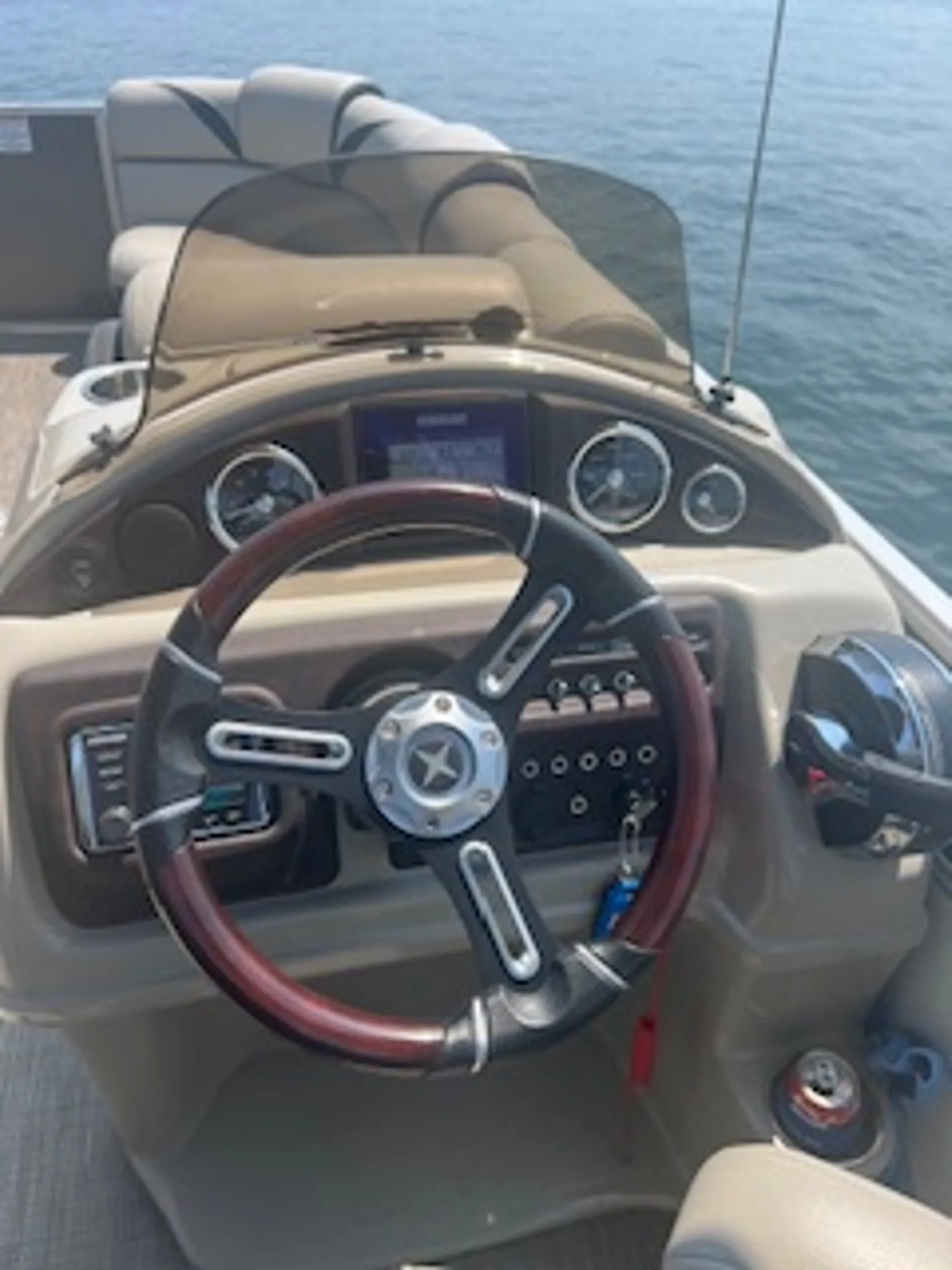 BERKSHIRE PONTOONS 25 SPORT SLX 25S 3.0 PLUS in Cedar, MI — photo 5