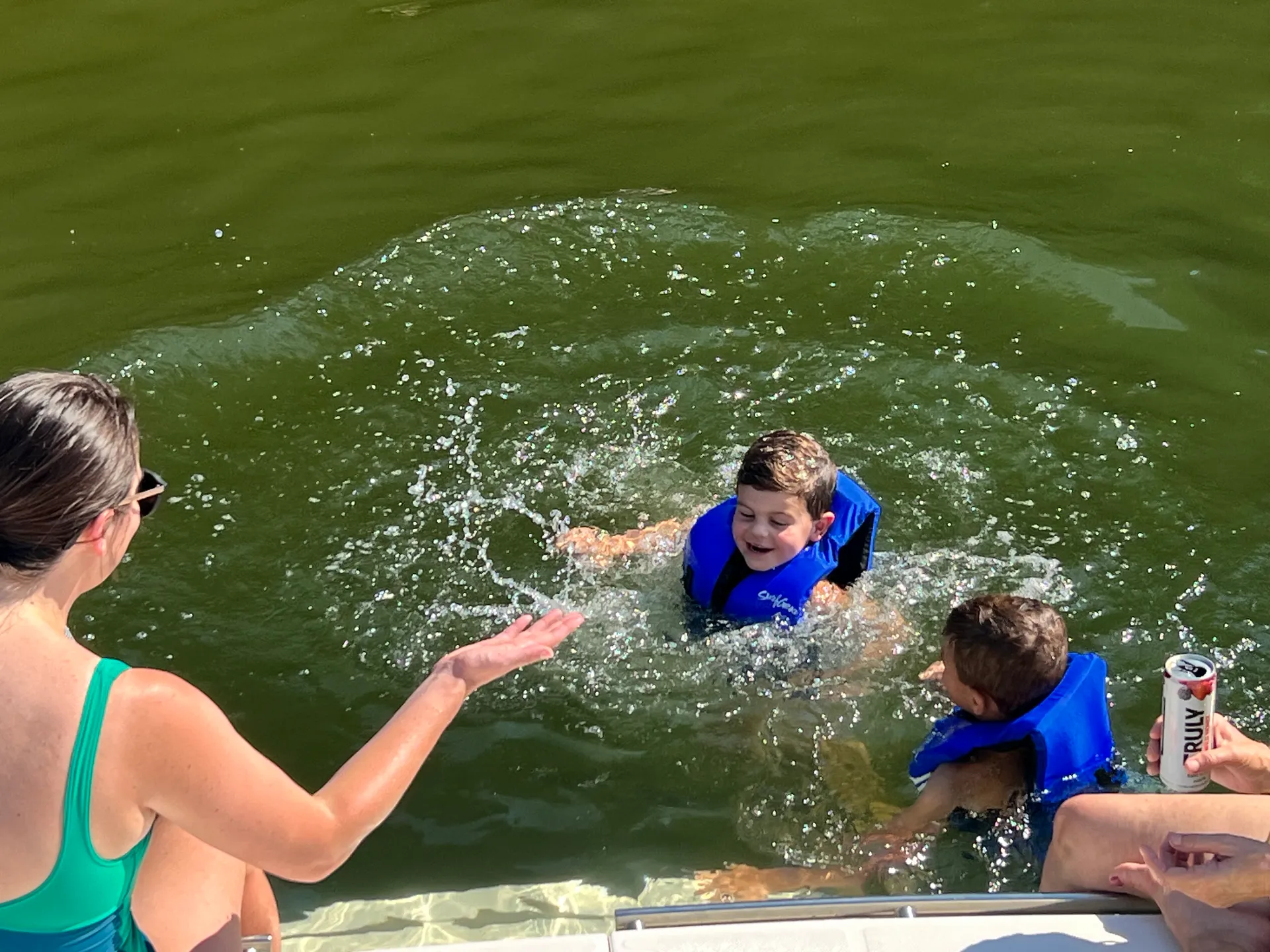 32FT ALL-INCLUSIVE YACHT (CAPTAINED) - LAKE NORMAN