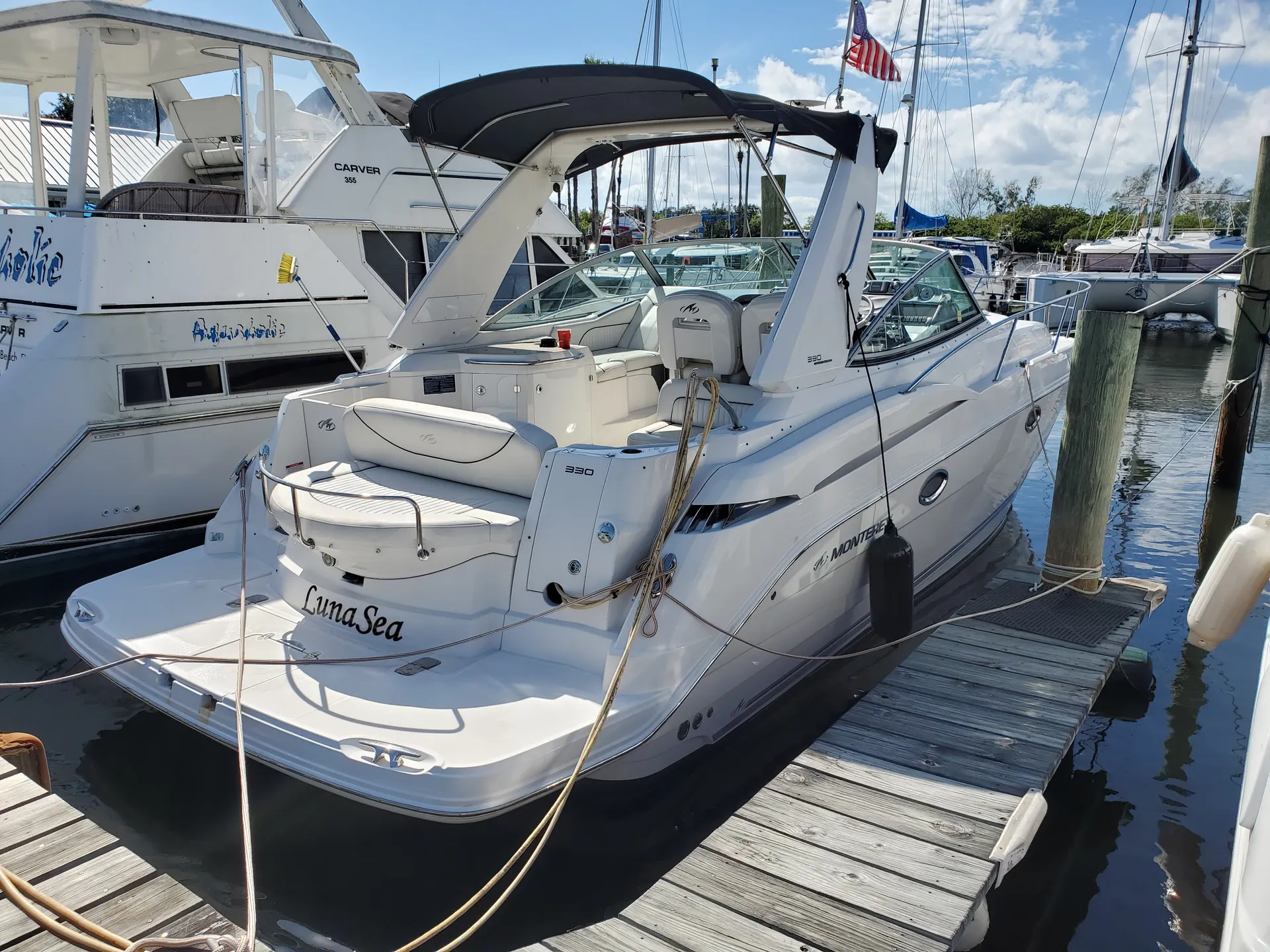 Beautiful 35' Express Cruiser to enjoy Space Coast!