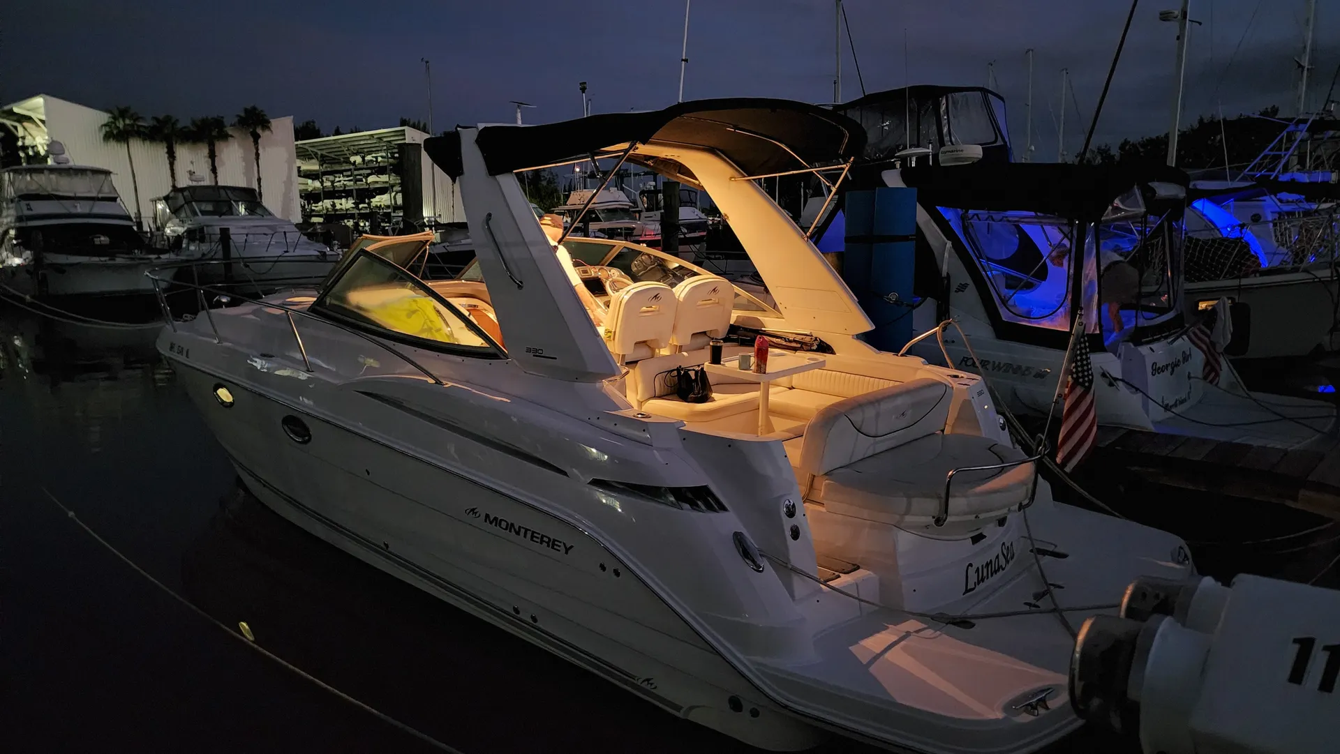 Beautiful 35' Express Cruiser to enjoy Space Coast!