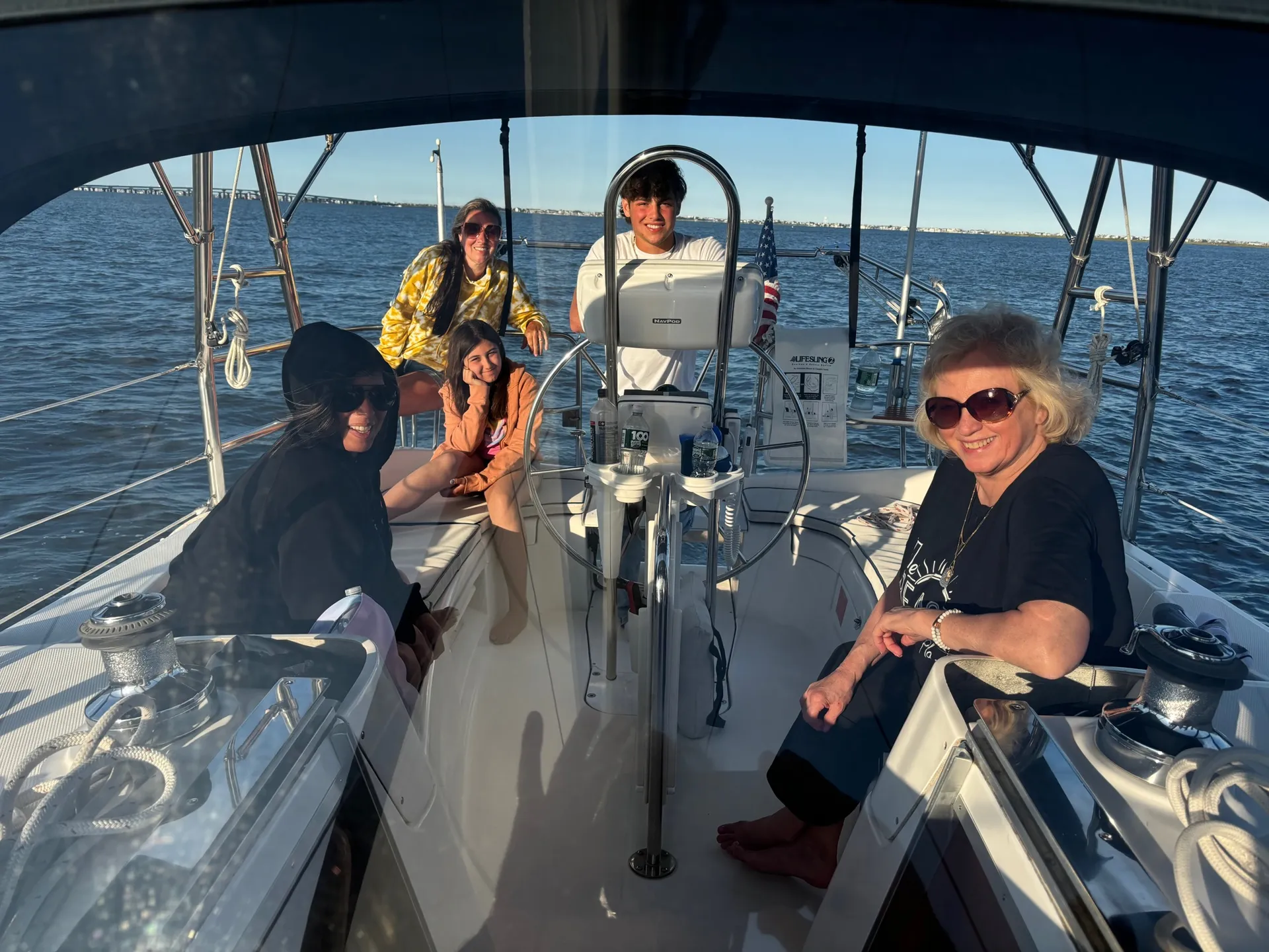 Relax, feel free and sail into a nautical world of “Wonder”, Hunter36'