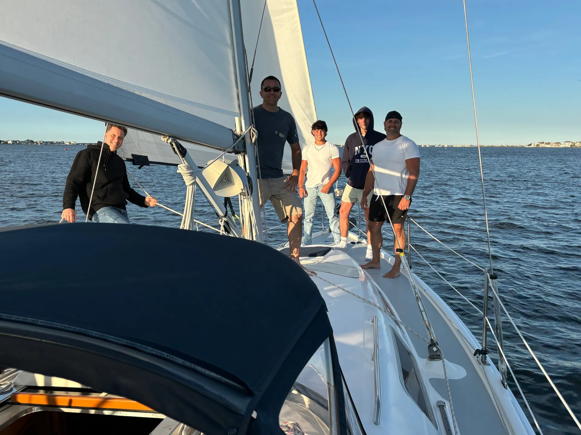 Relax, feel free and sail into a nautical world of “Wonder”, Hunter36'