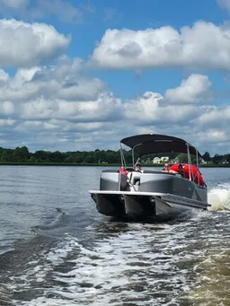 Brand New Beautiful Tritoon, for Partying, Tubing, fishing or relaxing