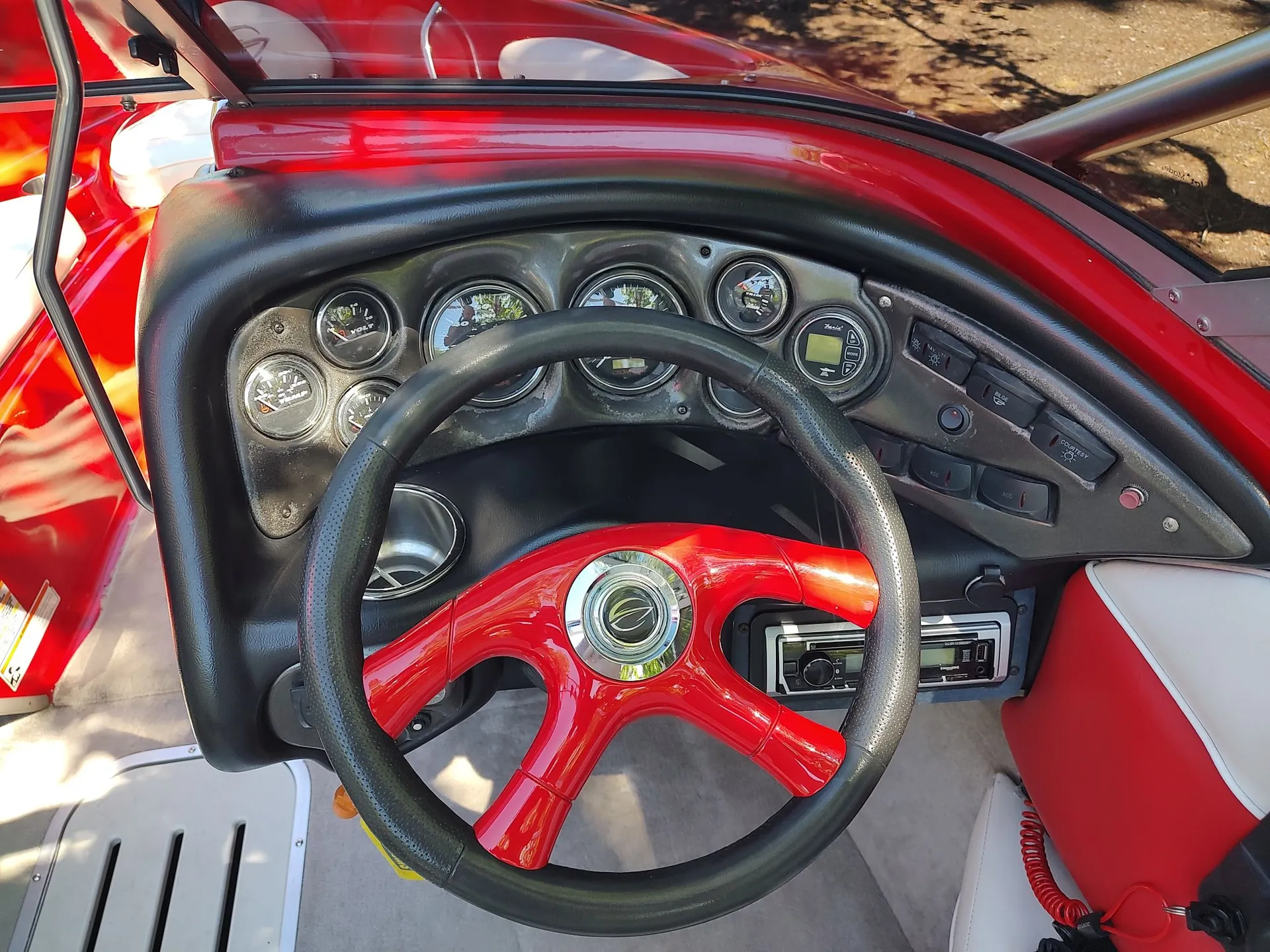 Crownline Boats 180 BR  in Renton, WA — photo 10