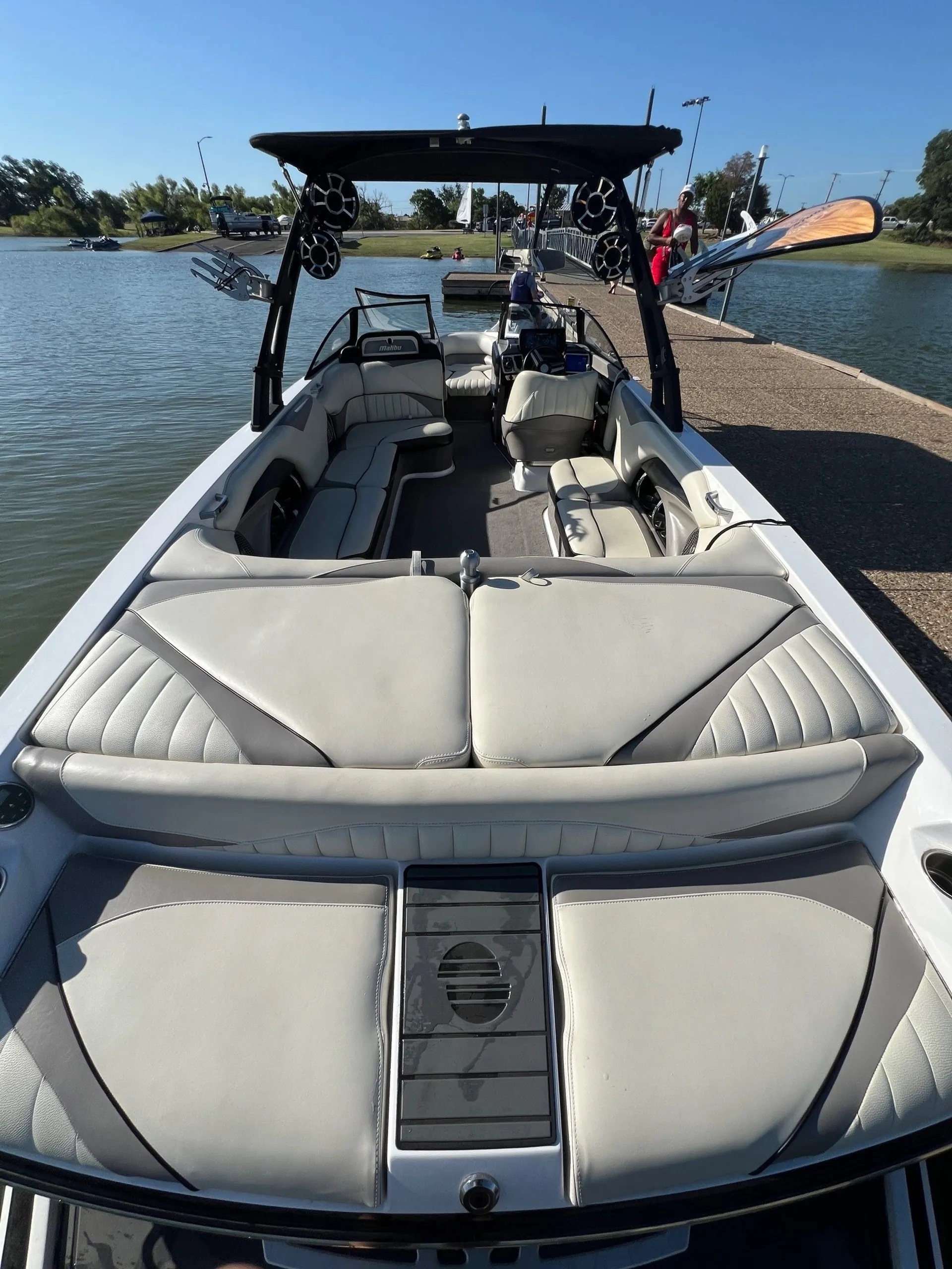 Malibu Boats Wakesetter 247 LSV in Little Elm, TX — photo 4
