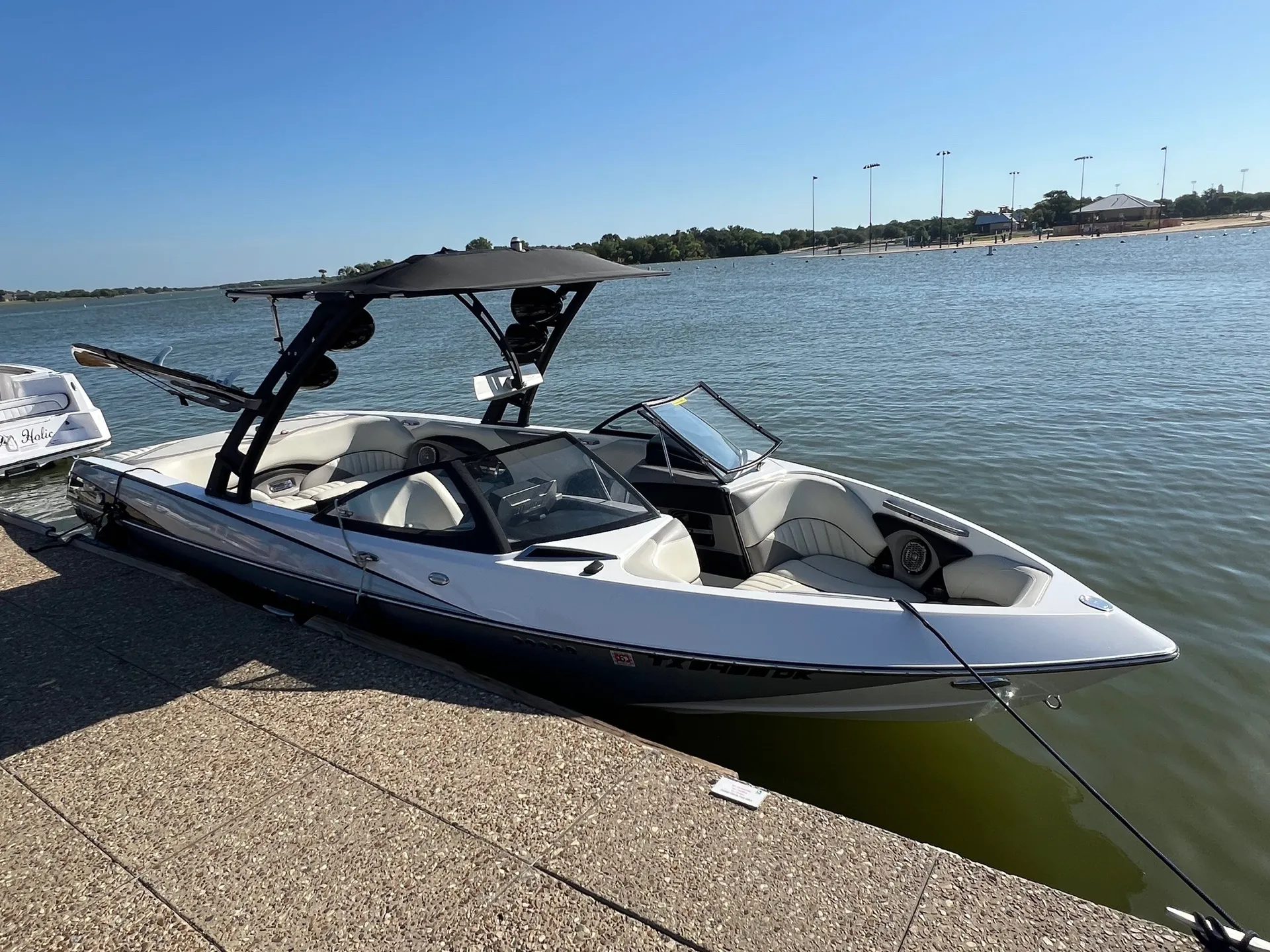 Malibu Boats Wakesetter 247 LSV in Little Elm, TX — photo 2