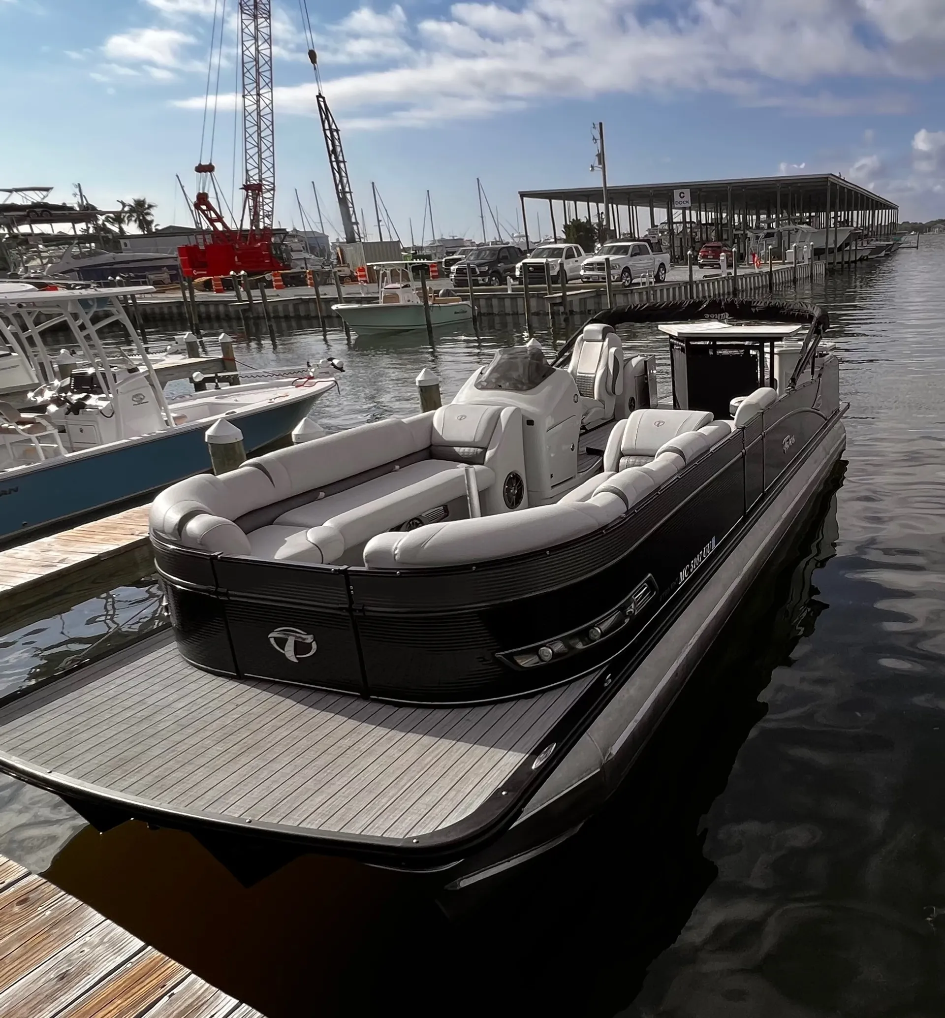 30’ 250hp Custom Party Barge. Free add on 15’ Lilly pad, cooler w Ice 