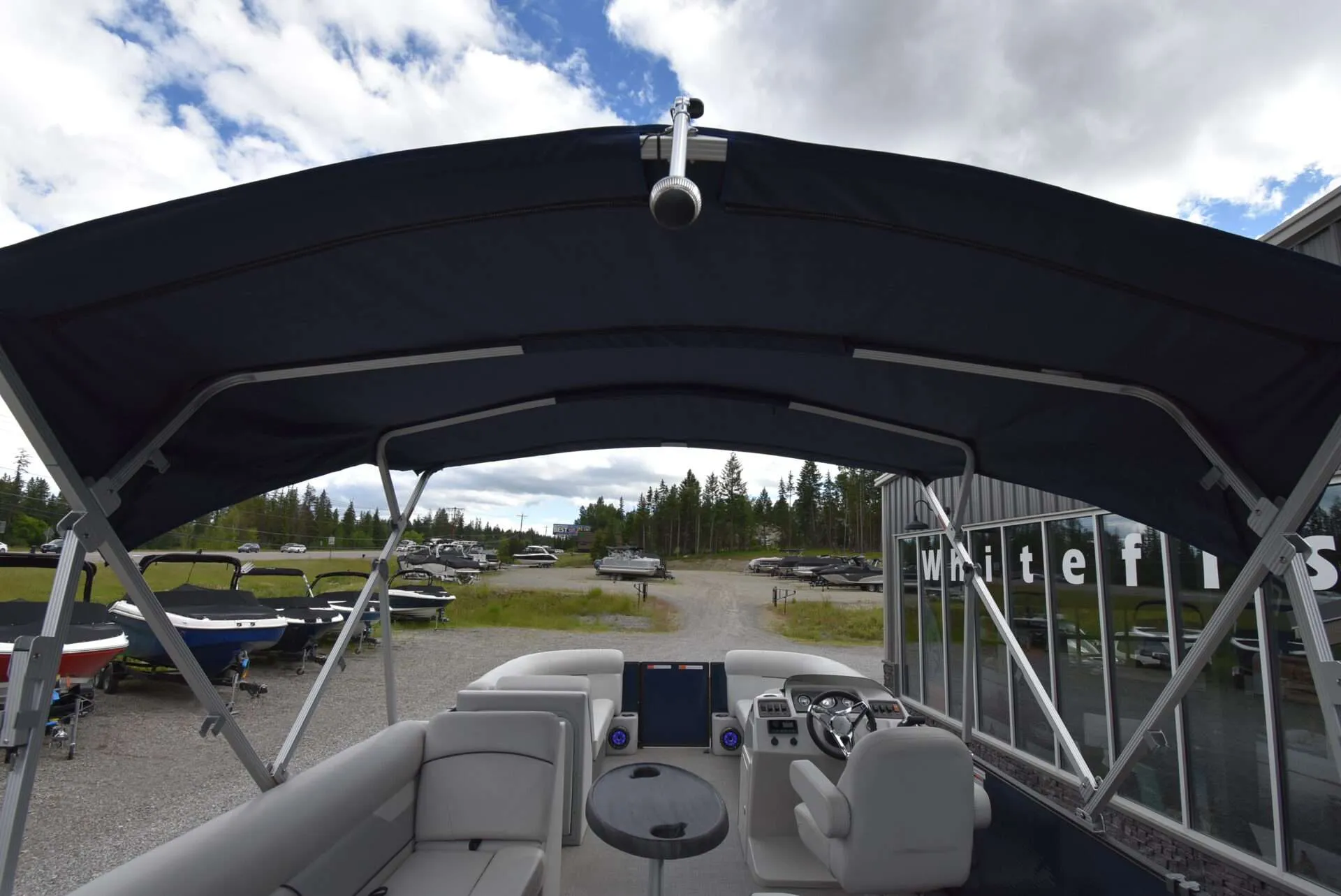 CREST PONTOONS CLASSIC LX 220 SLC in Columbia Falls, MT — photo 3