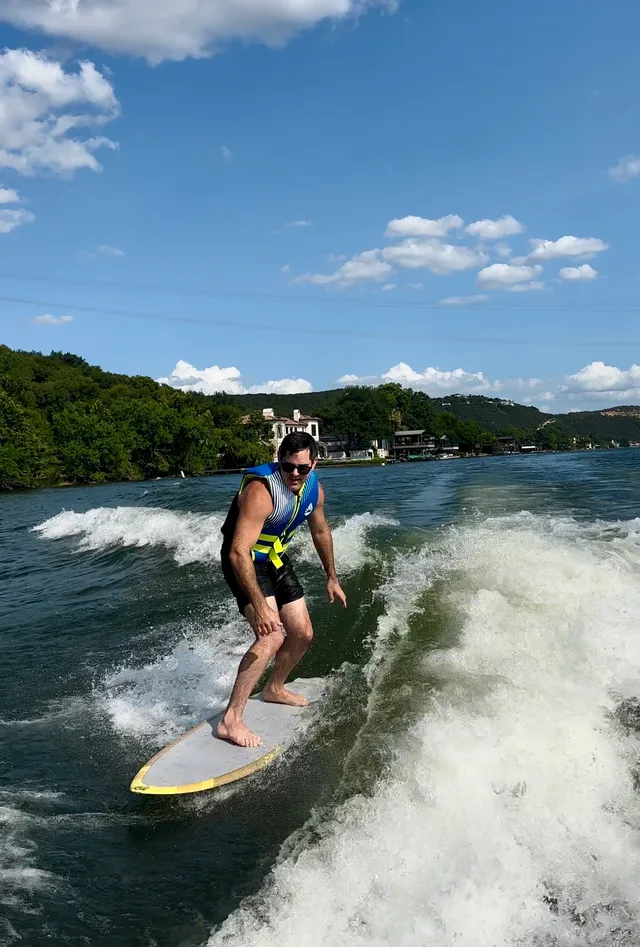 Rent a Tige' Boats ski and wakeboard in Austin, TX near me