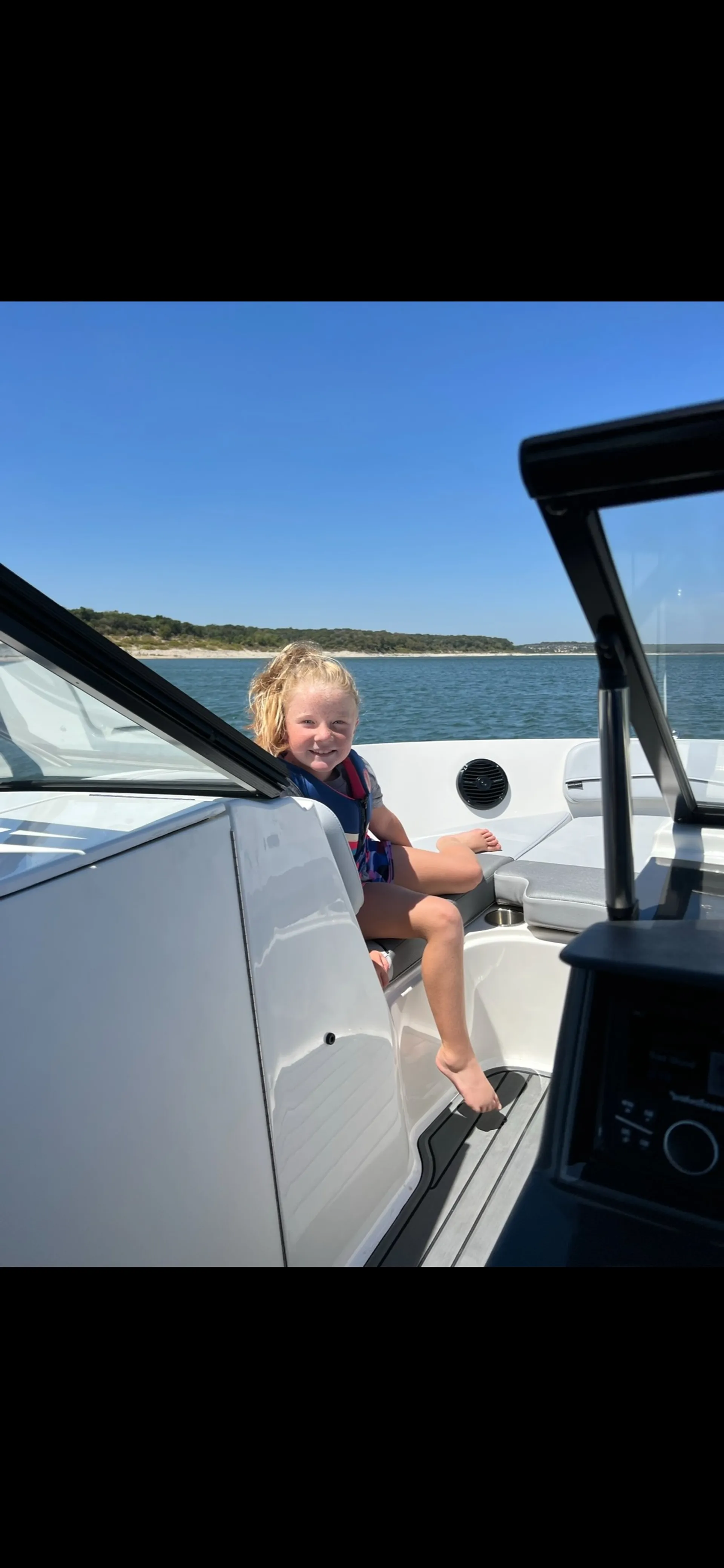 Bayliner VR6 Bowrider in Temple, TX — photo 4