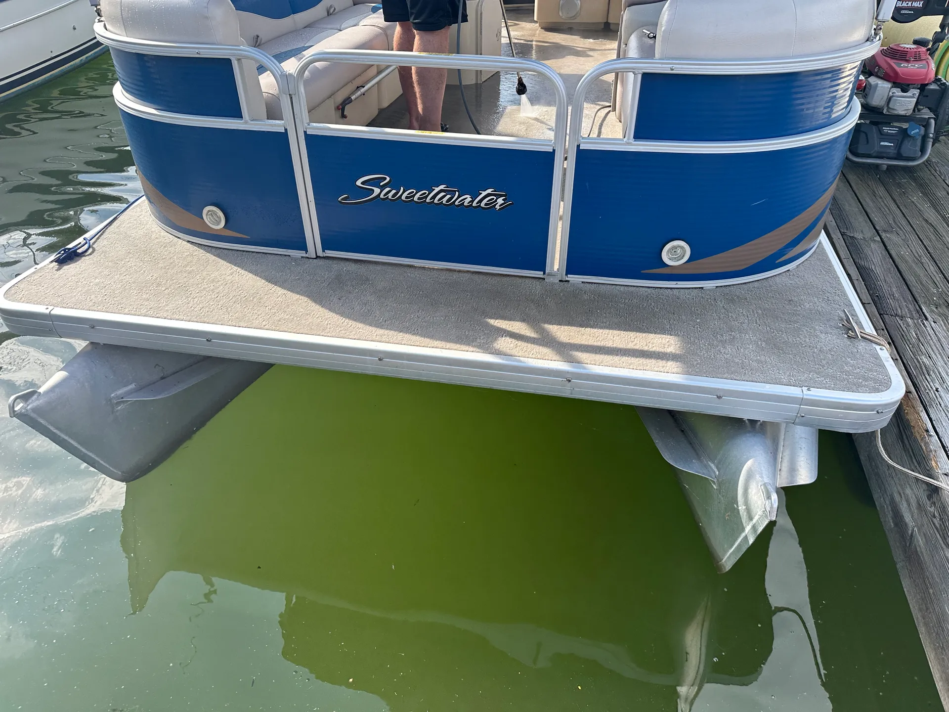 Godfrey Marine Sweetwater 2286 in Ten Mile, TN — photo 2