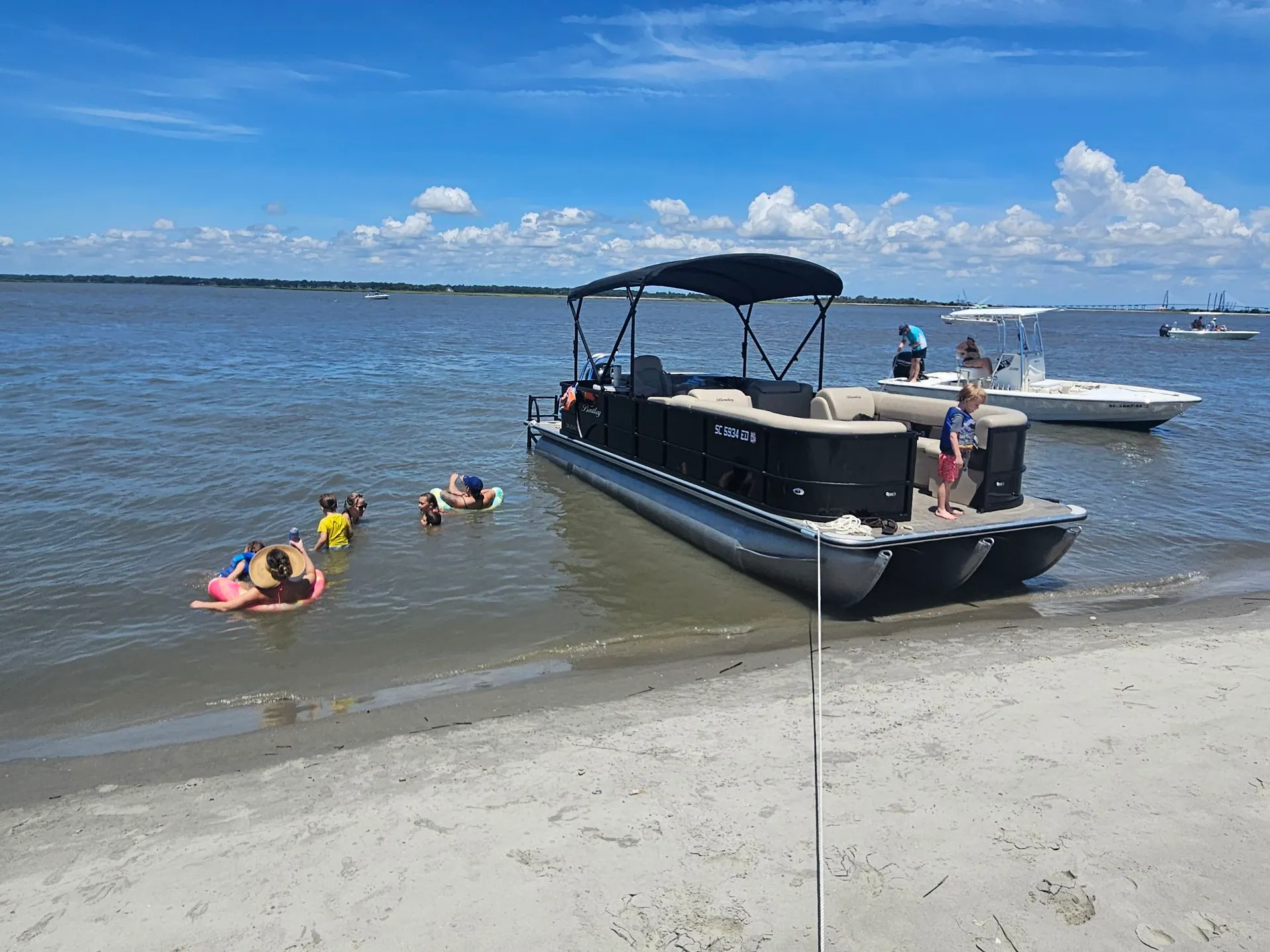  BEAUTIFUL Tritoon Party Boat 