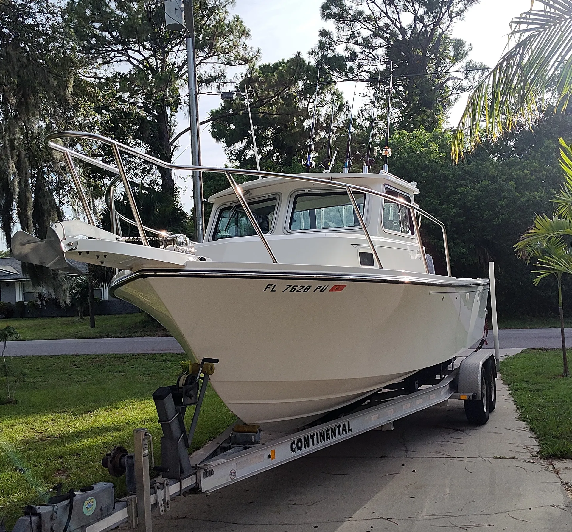 Parker Marine 2320 SL Sport Cabin W/F250HP in Cocoa, FL — photo 2