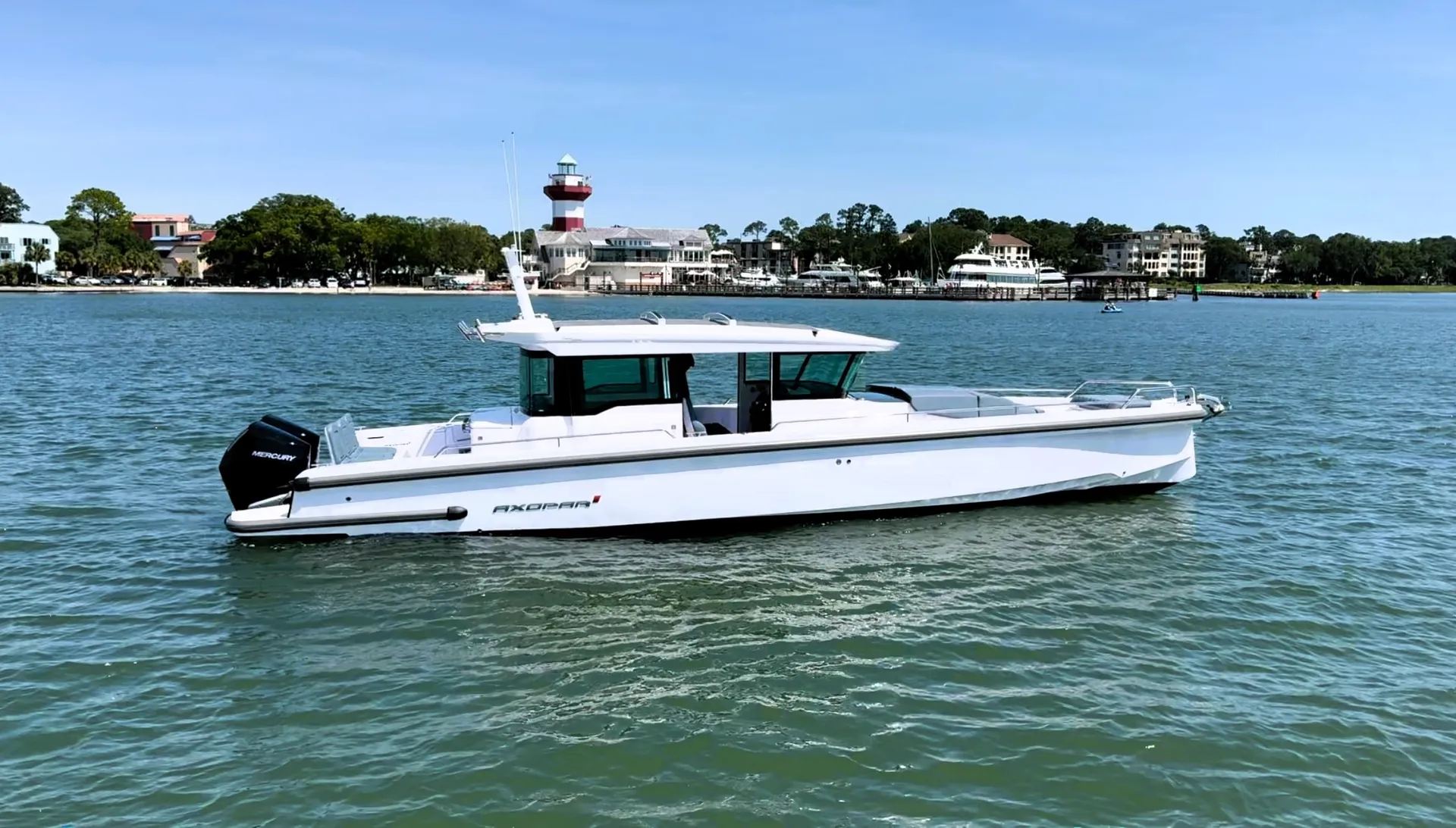 Brand New 37' Yacht For Charter