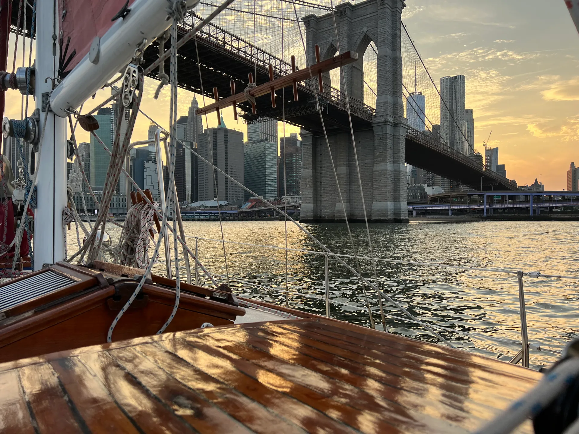  Sail NYC's skyline in style!