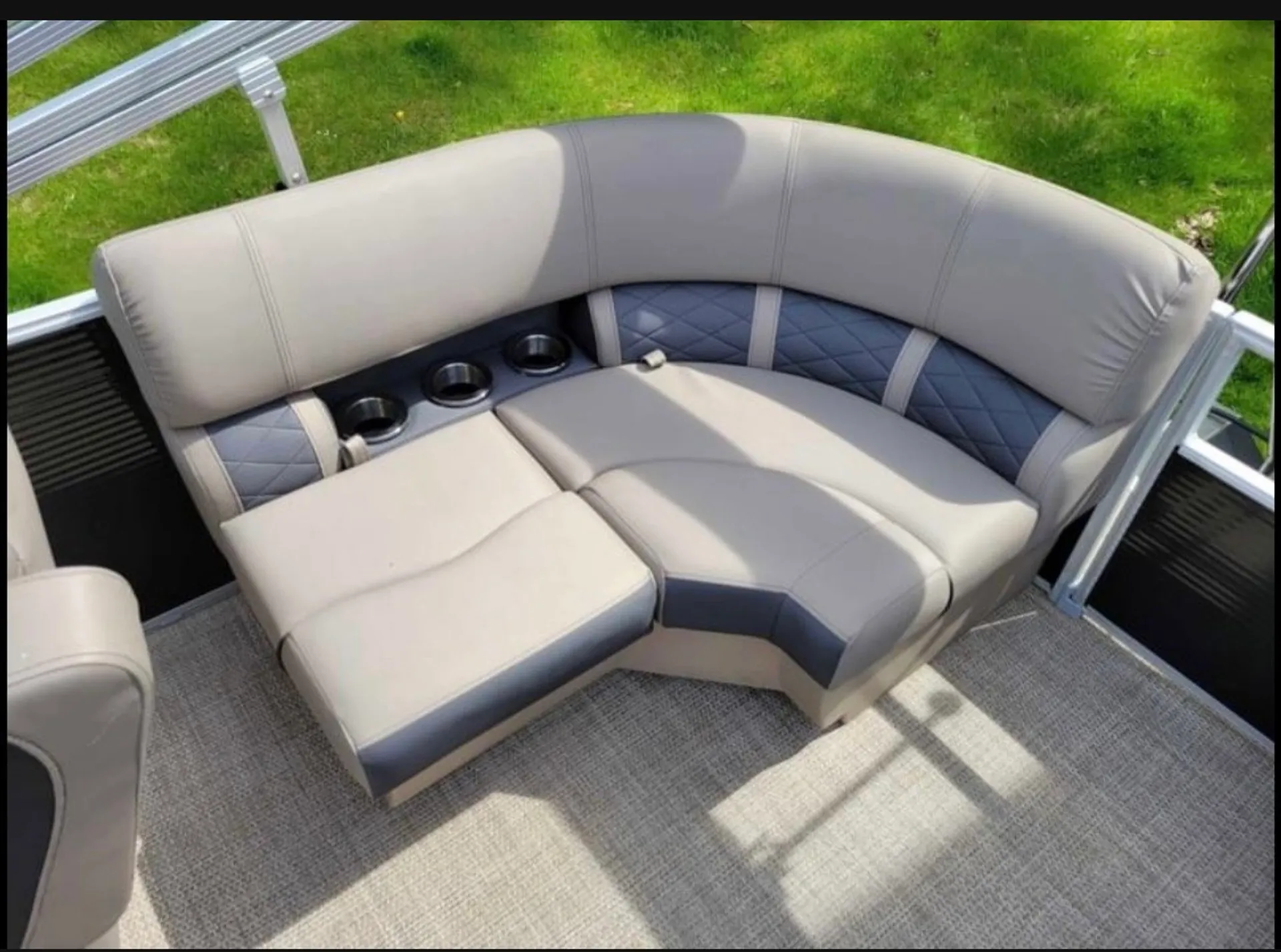 Ready at the Dock – Relax, Cruise, Repeat on Your Perfect Lake Day
