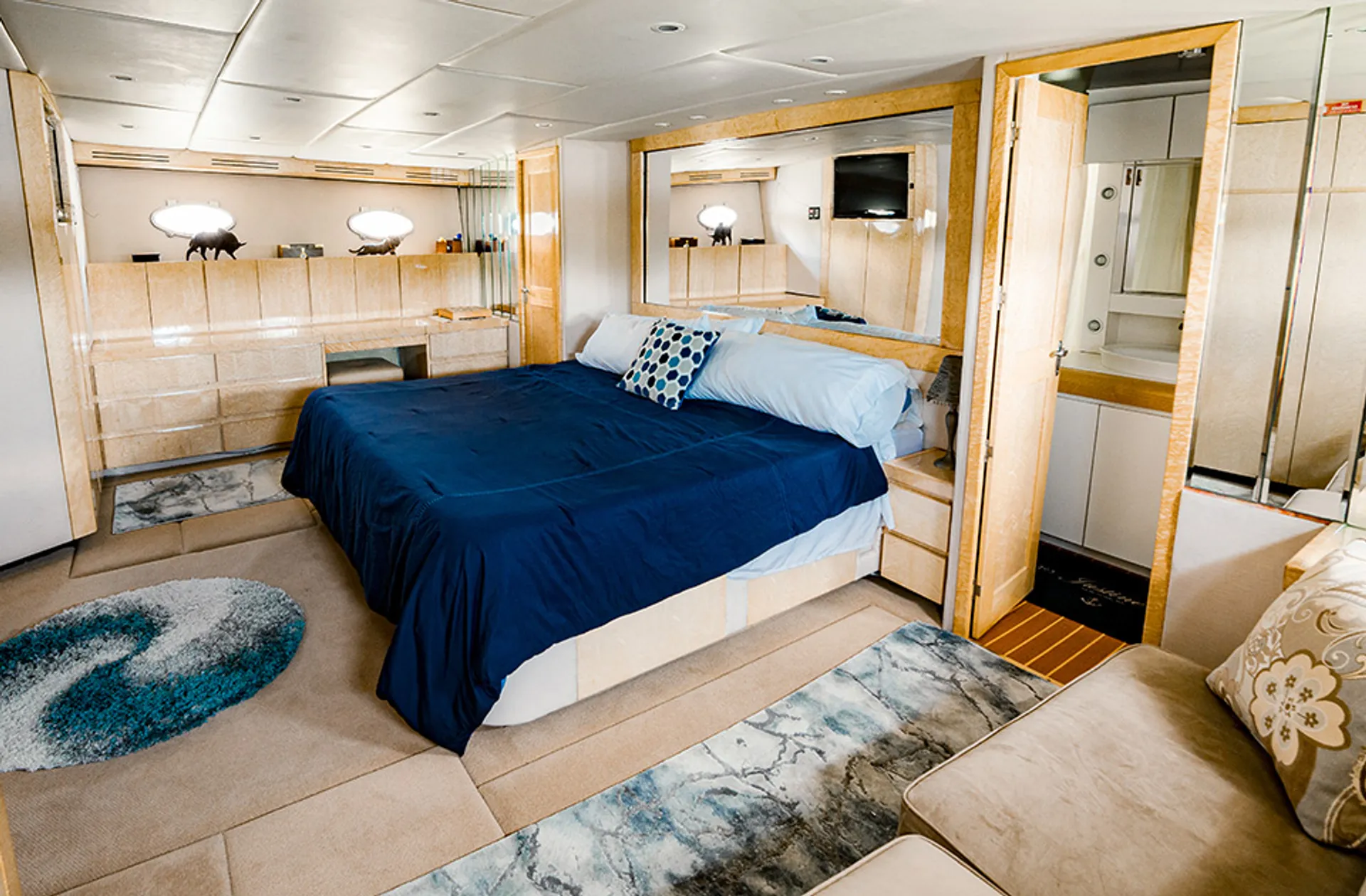 97ft Luxury Yacht in NJ/NYC