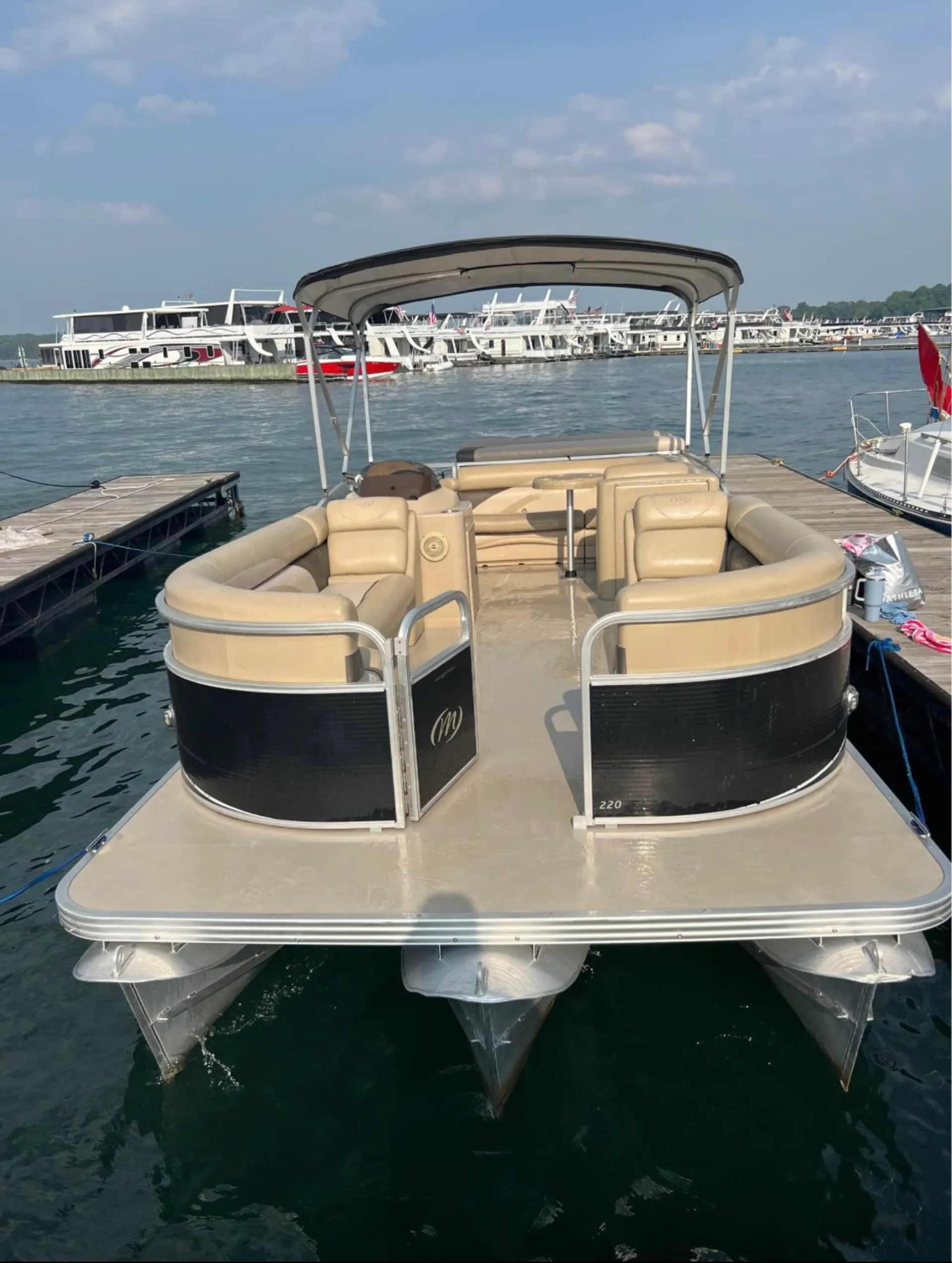 Lake Days Done Right, Manitou Tritoon on Lanier! Seats 13!