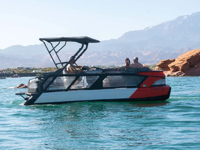 Rent a SEA-DOO pontoon in Morristown, AZ near me