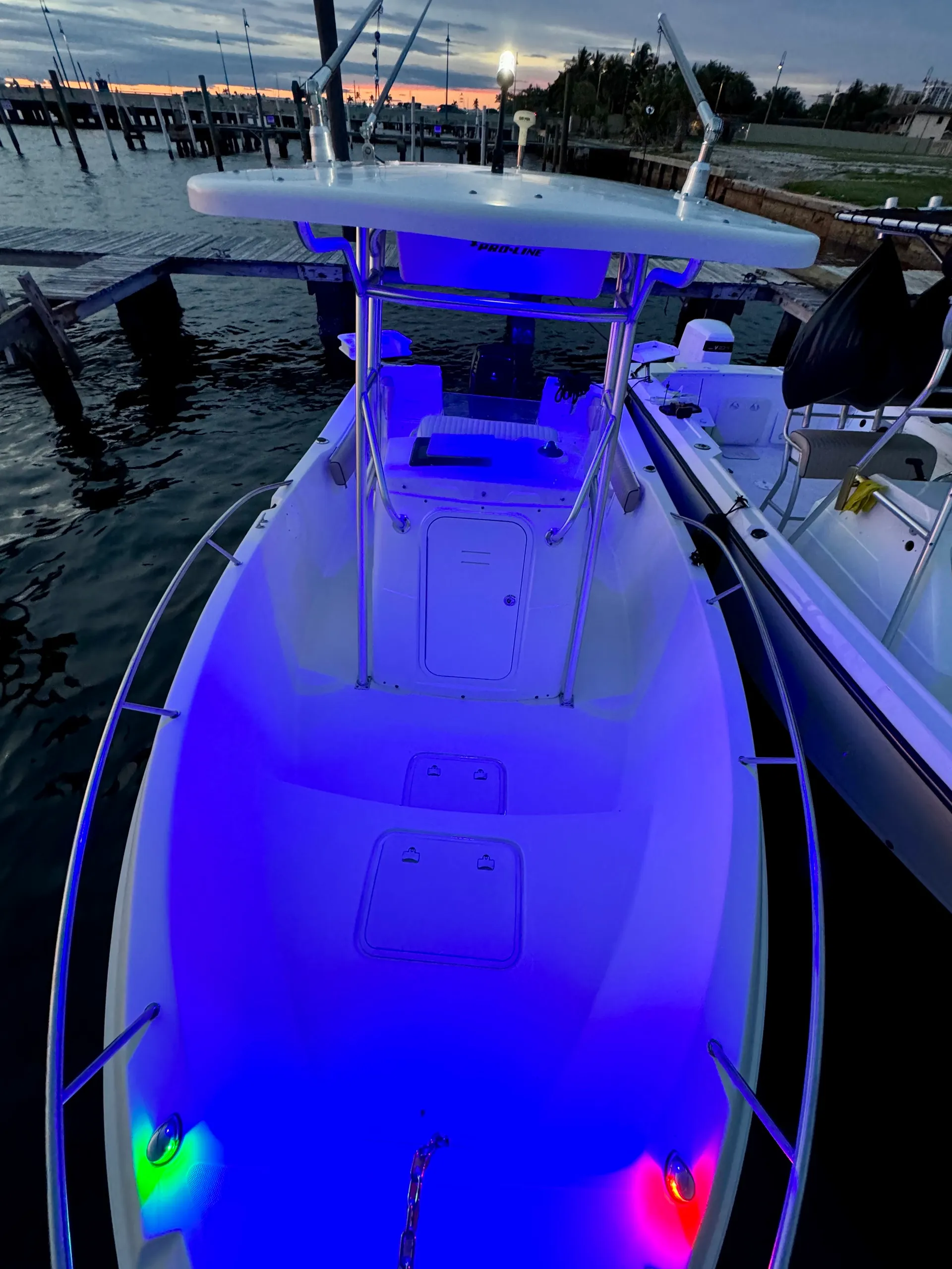 Pro-Line Boats 20 Sport in Riviera Beach, FL — photo 8