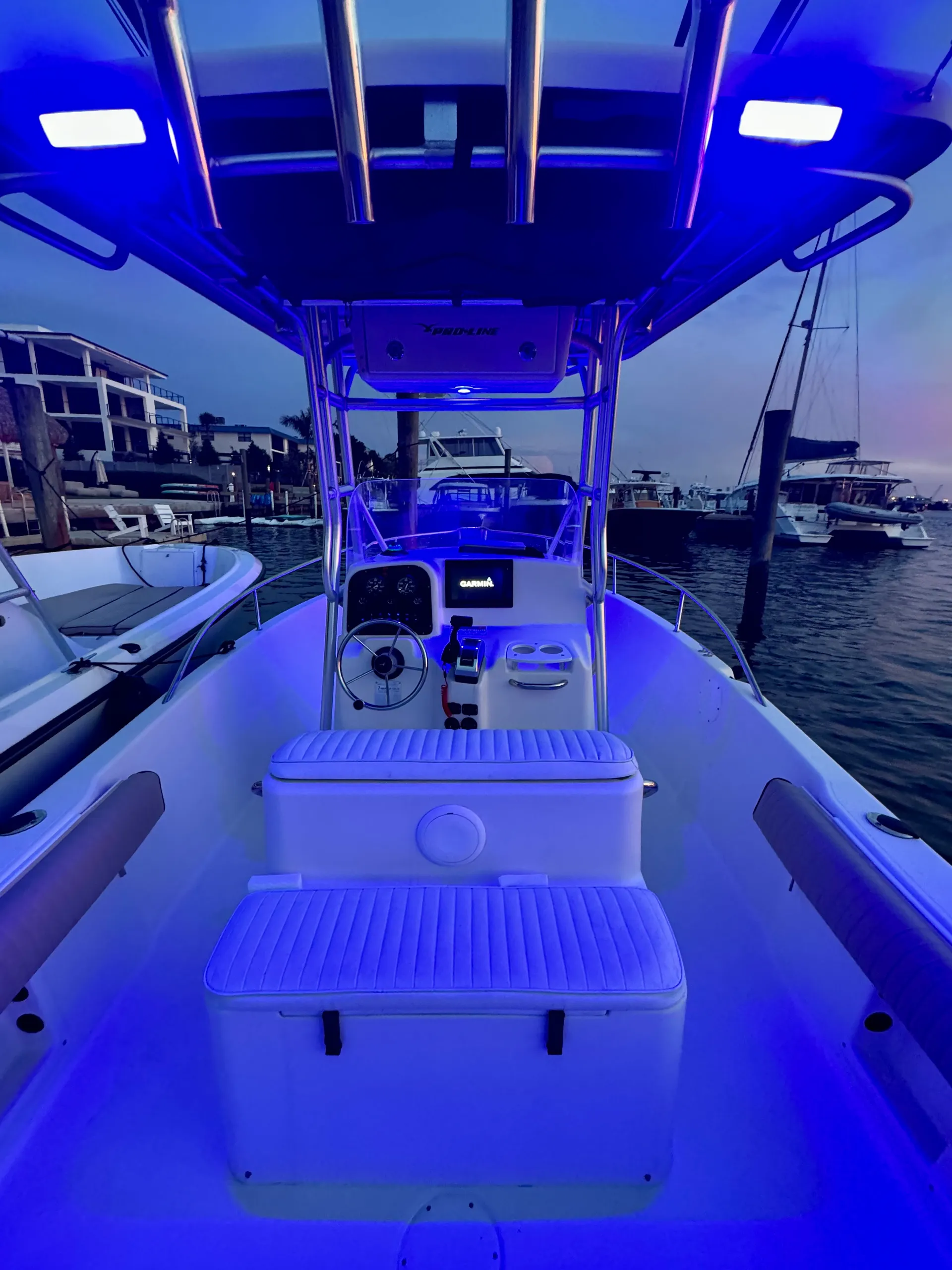 Pro-Line Boats 20 Sport in Riviera Beach, FL — photo 6