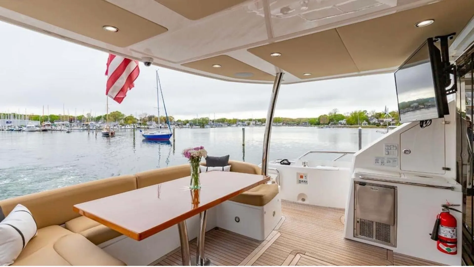 Sunseeker Manhattan in Nantucket, MA — photo 9