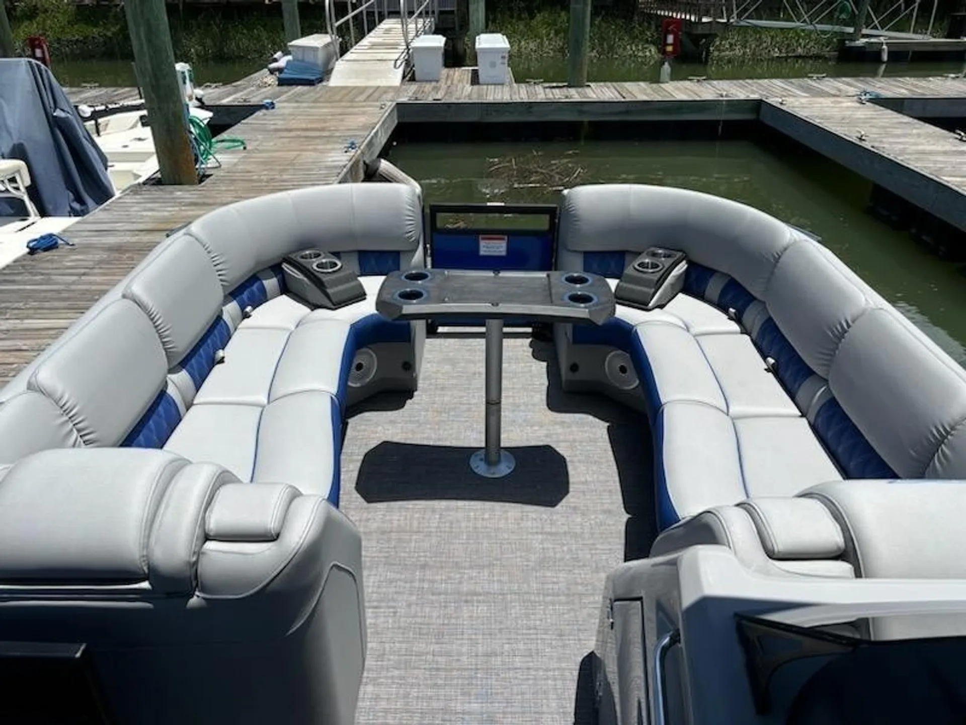 25-Foot VIP Pontoon Ultra Luxurious: Largest Luxury Pontoon in HHI 