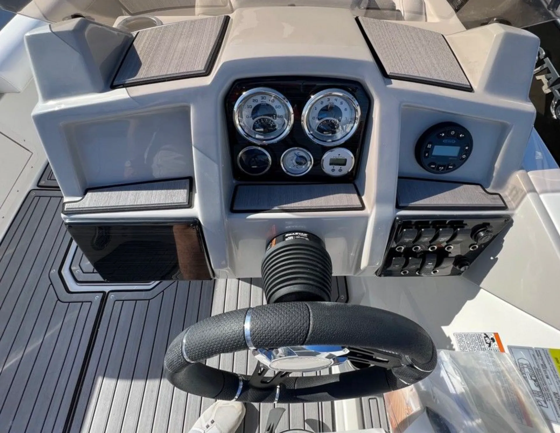 STARCRAFT MARINE SVX 211 OB in Petoskey, MI — photo 10