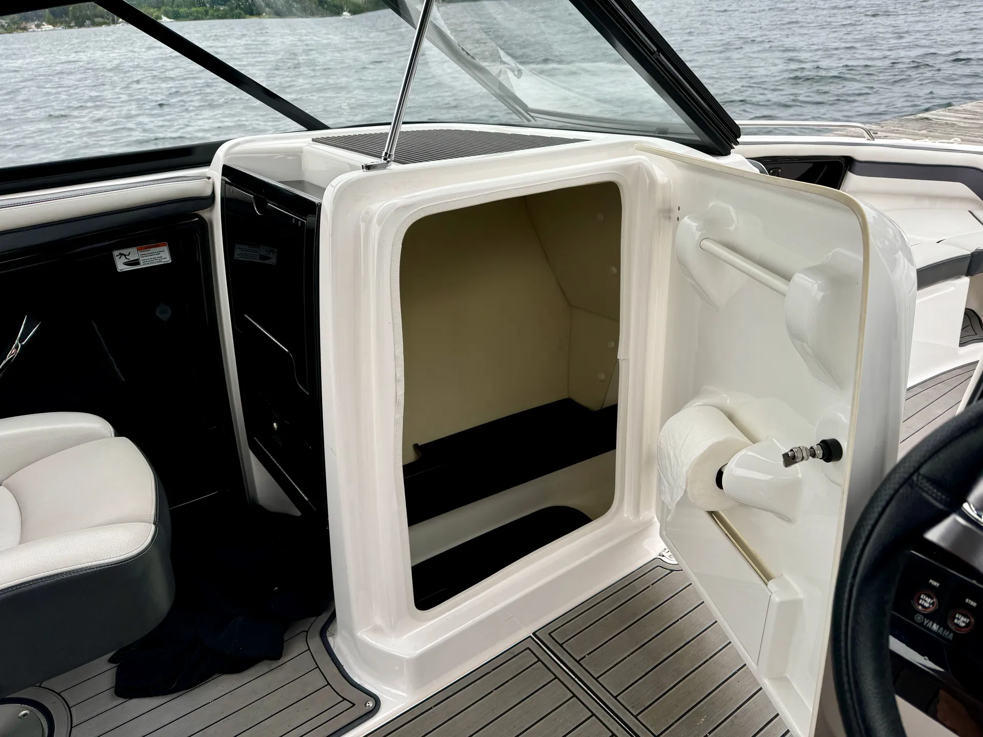 Family-Friendly Jet Boat w/ Great Sound