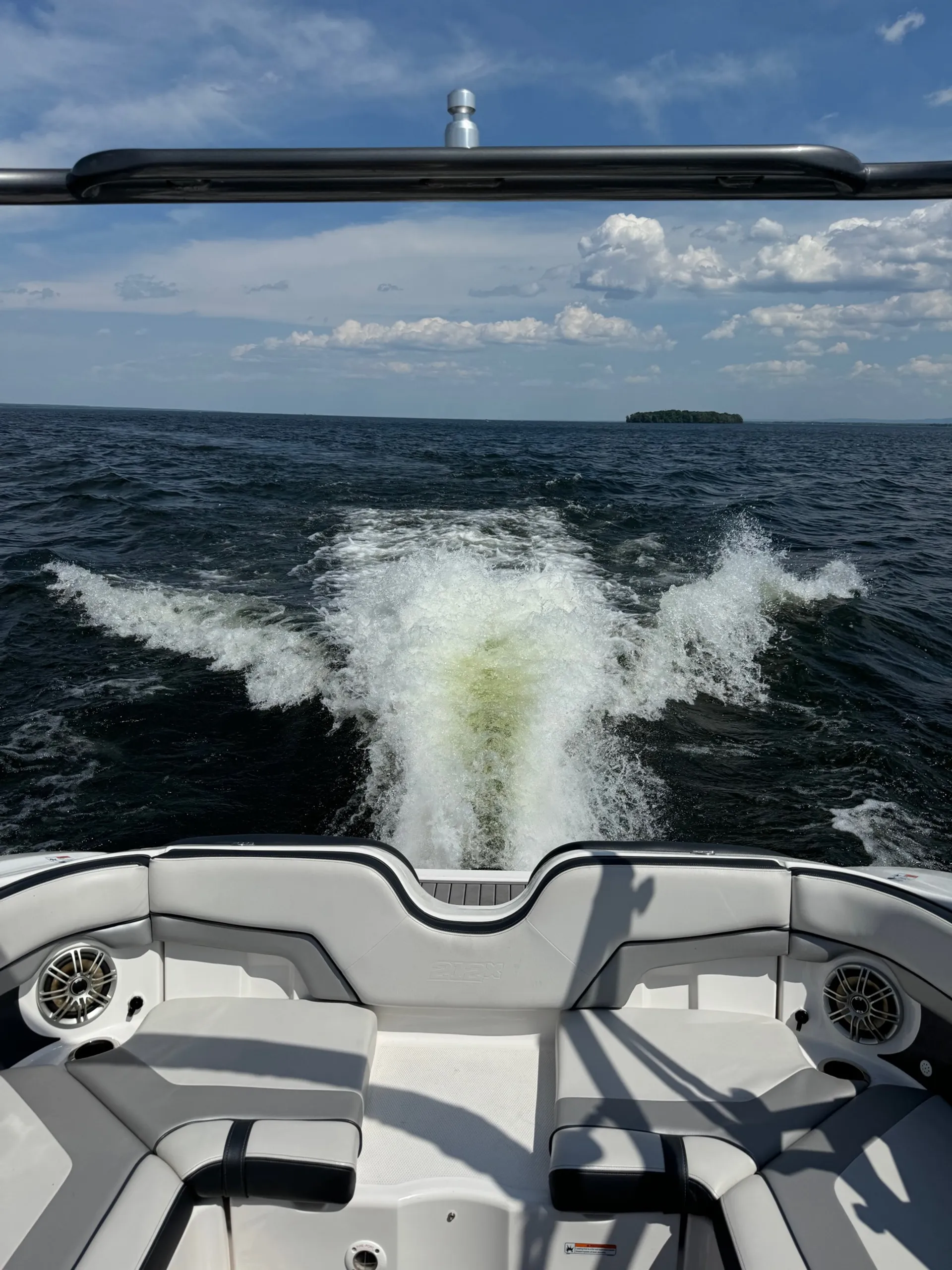 2015 Yamaha 212x Jet Boat - ONEIDA LAKE

