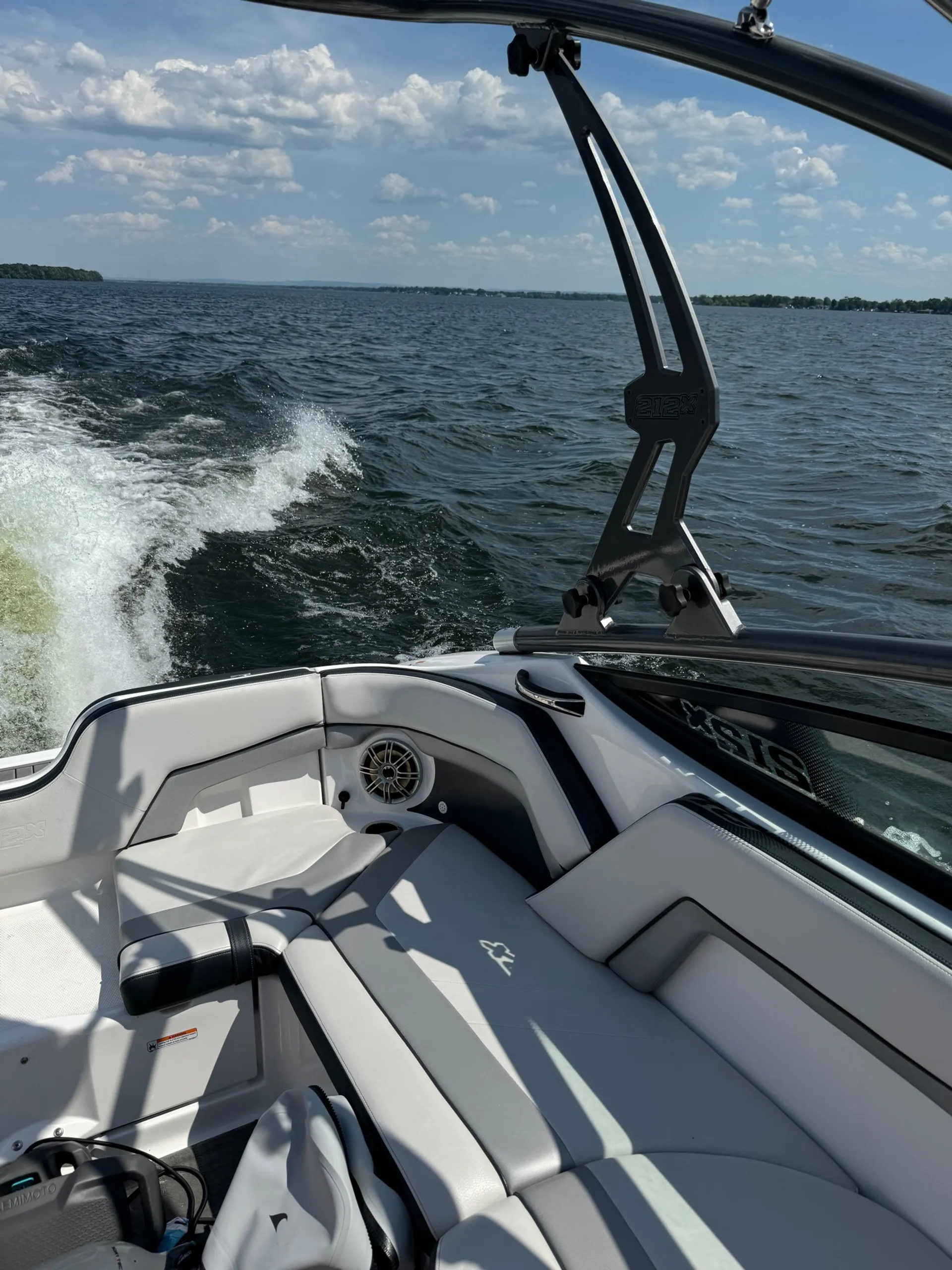 2015 Yamaha 212x Jet Boat - ONEIDA LAKE

