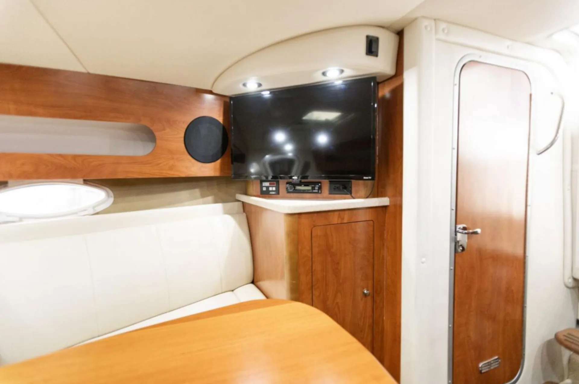Rinker Boats 280 Express Cruiser in Fort Myers, FL — photo 10