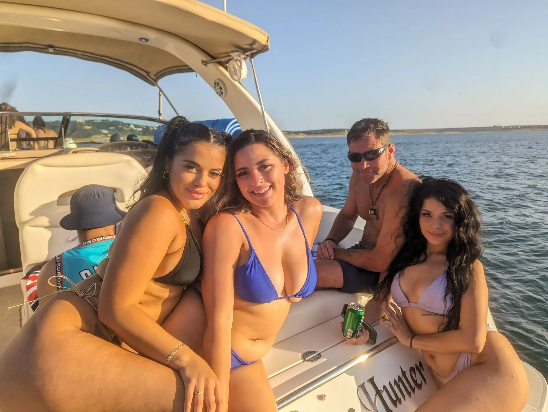 40' Luxury Yacht Charter (PHC)