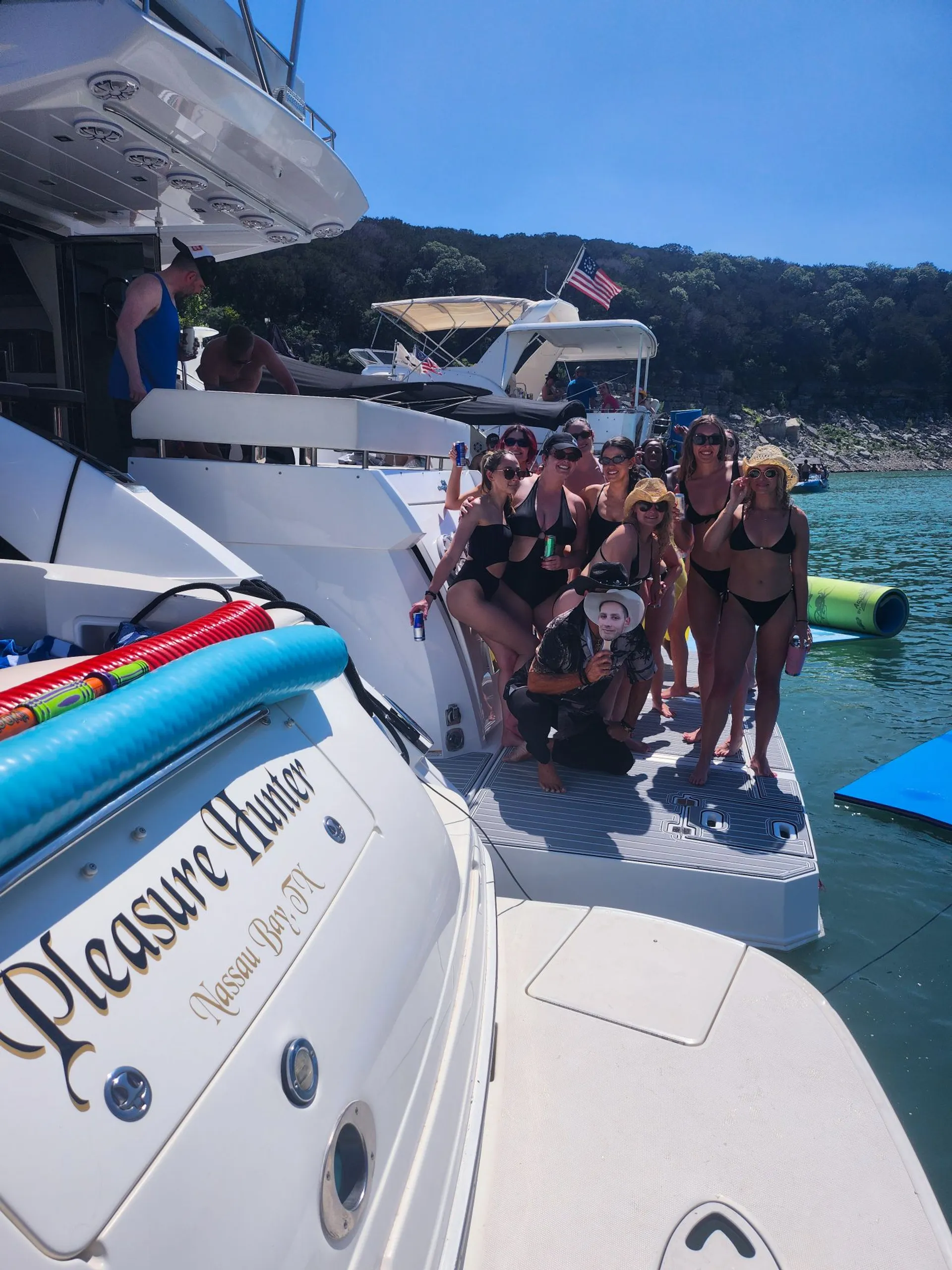 40' Luxury Yacht Charter (PHC)