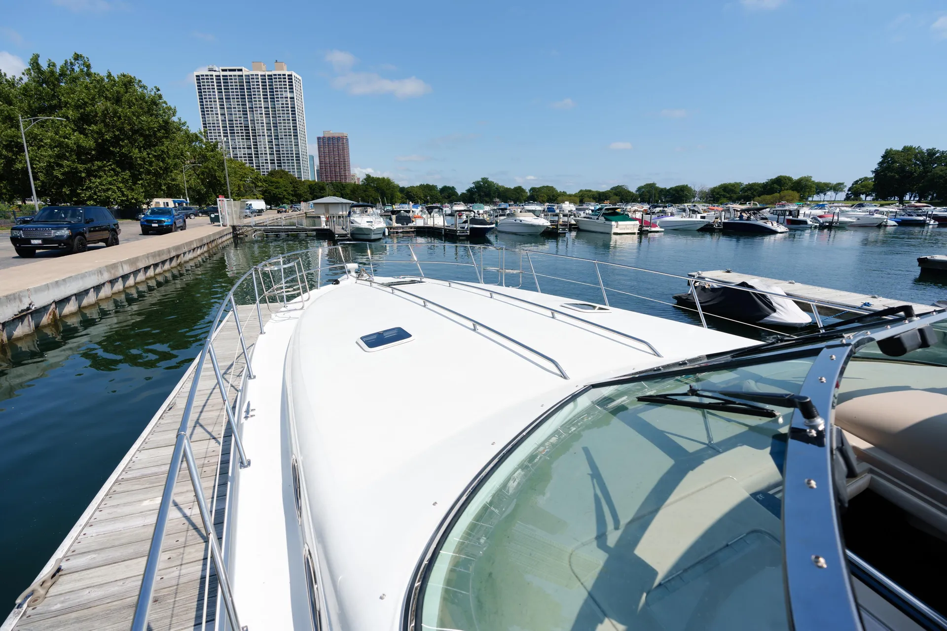 Diversey Harbor | 45' Stunning Sea Ray Boat | Chicago (Fuel Included!)