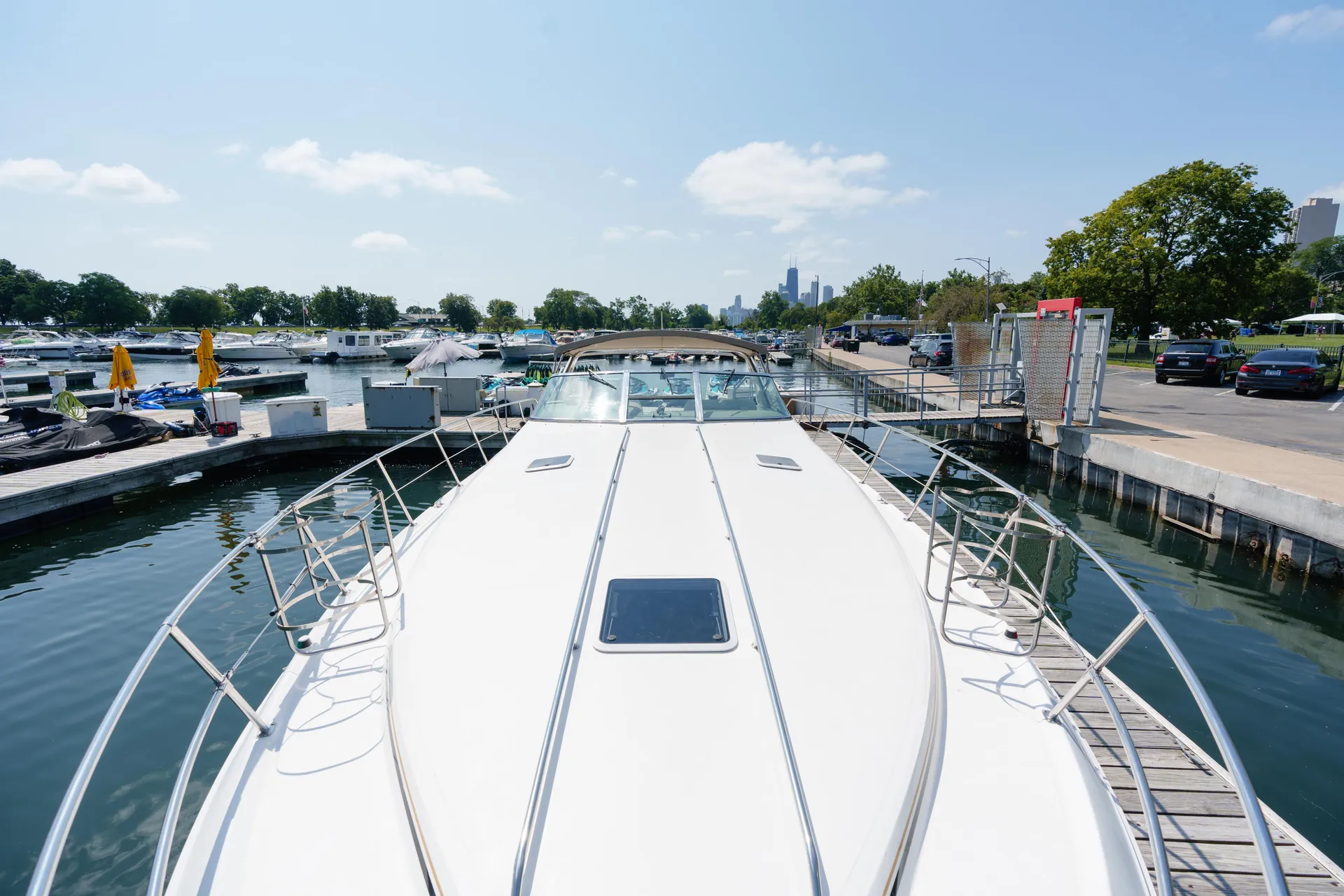 Diversey Harbor | 45' Stunning Sea Ray Boat | Chicago (Fuel Included!)