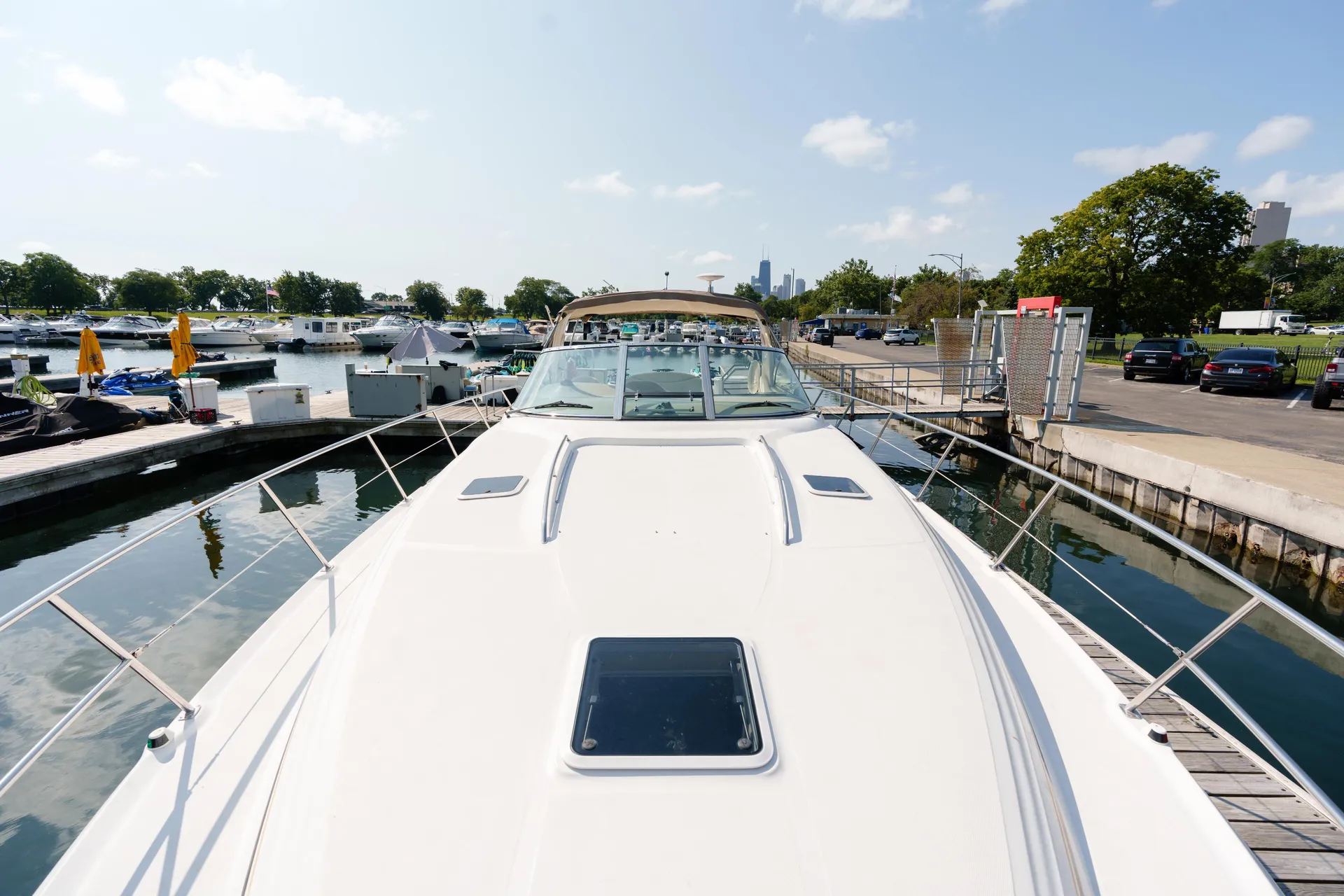 Diversey Harbor Chicago | 46' Gorgeous Sea Ray Yacht (Fuel Included!)