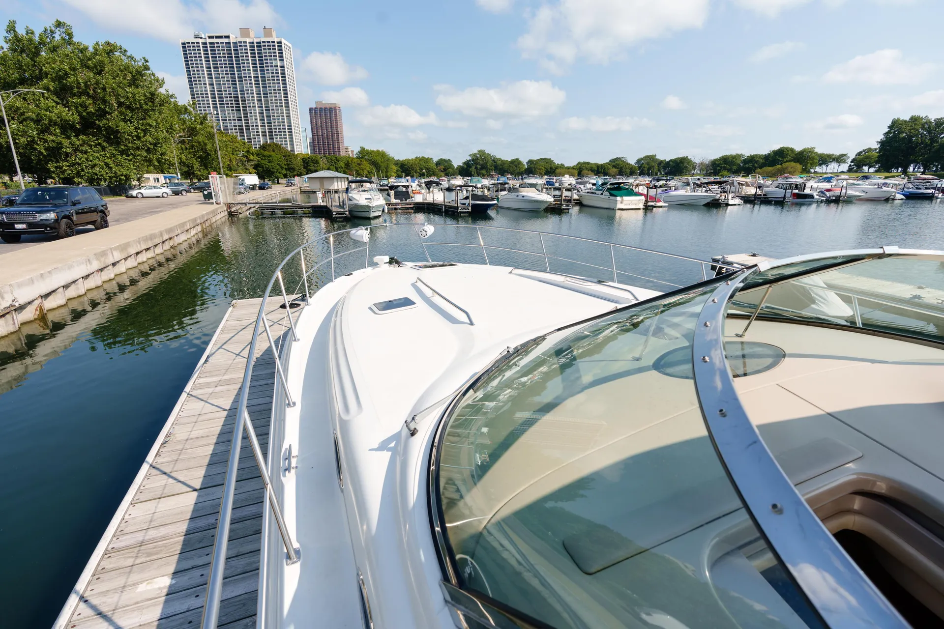 Diversey Harbor Chicago | 46' Gorgeous Sea Ray Yacht (Fuel Included!)
