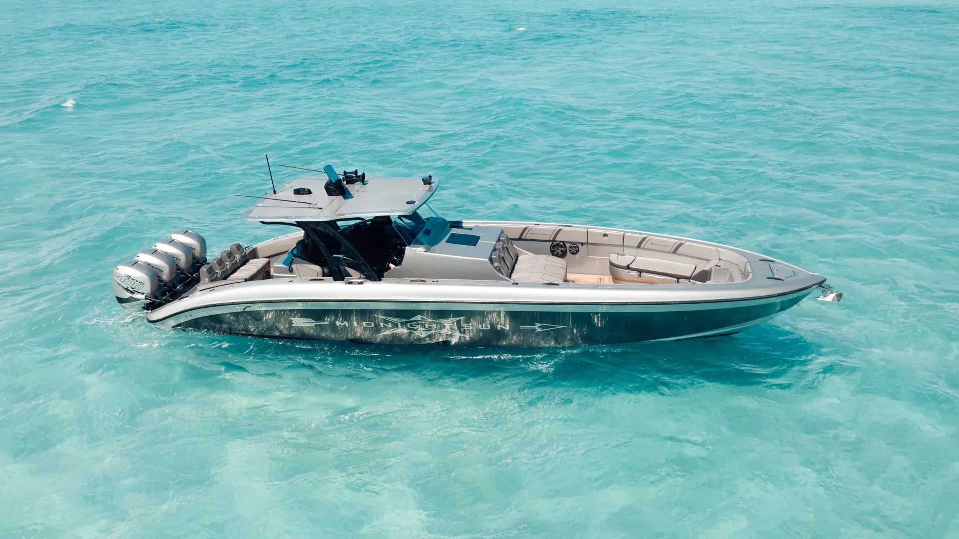 Midnight Express 43’ Open in Leeward Settlement, Caicos Islands — photo 5