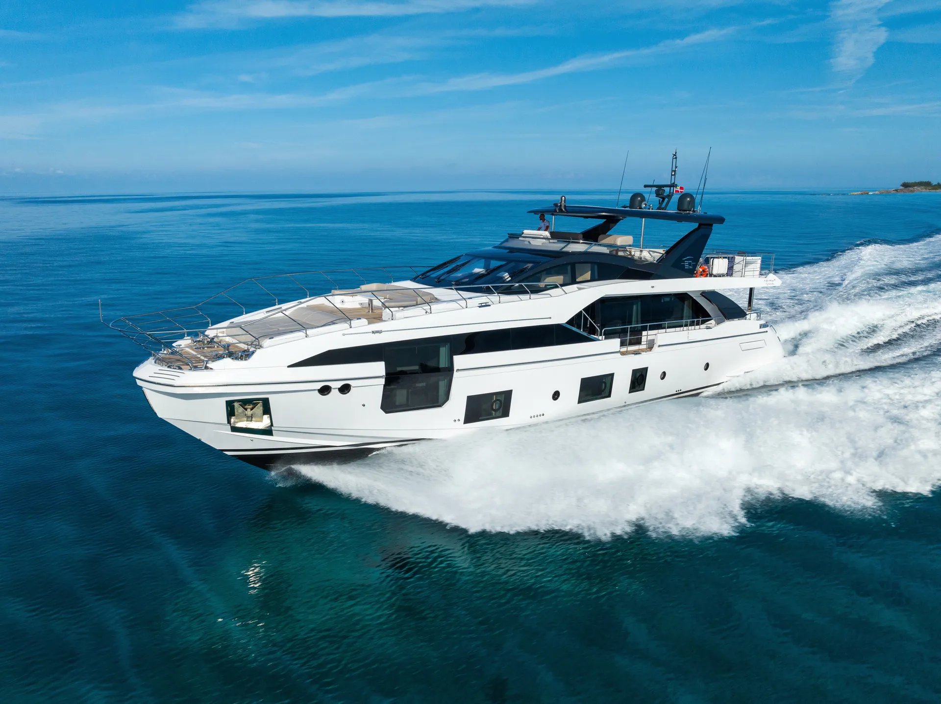 Azimut FLY in Miami Beach, FL — photo 3