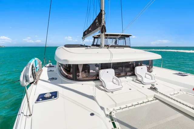 Rent a Beneteau USA catamaran in Miami, FL near me